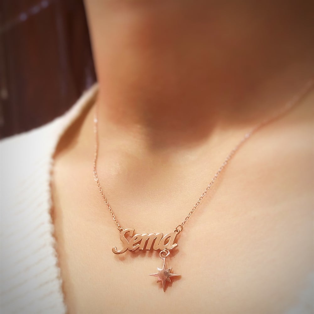 Yeni Kuzey Yıldız Figürlü İsimli Gümüş Kolye