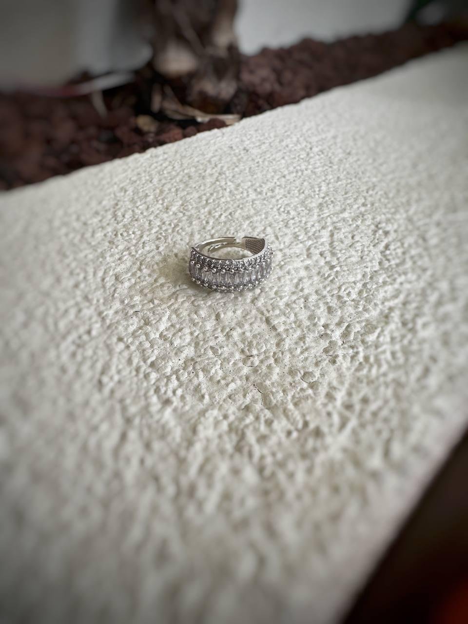 Zirkon Baget Sıra Taş Yüzük