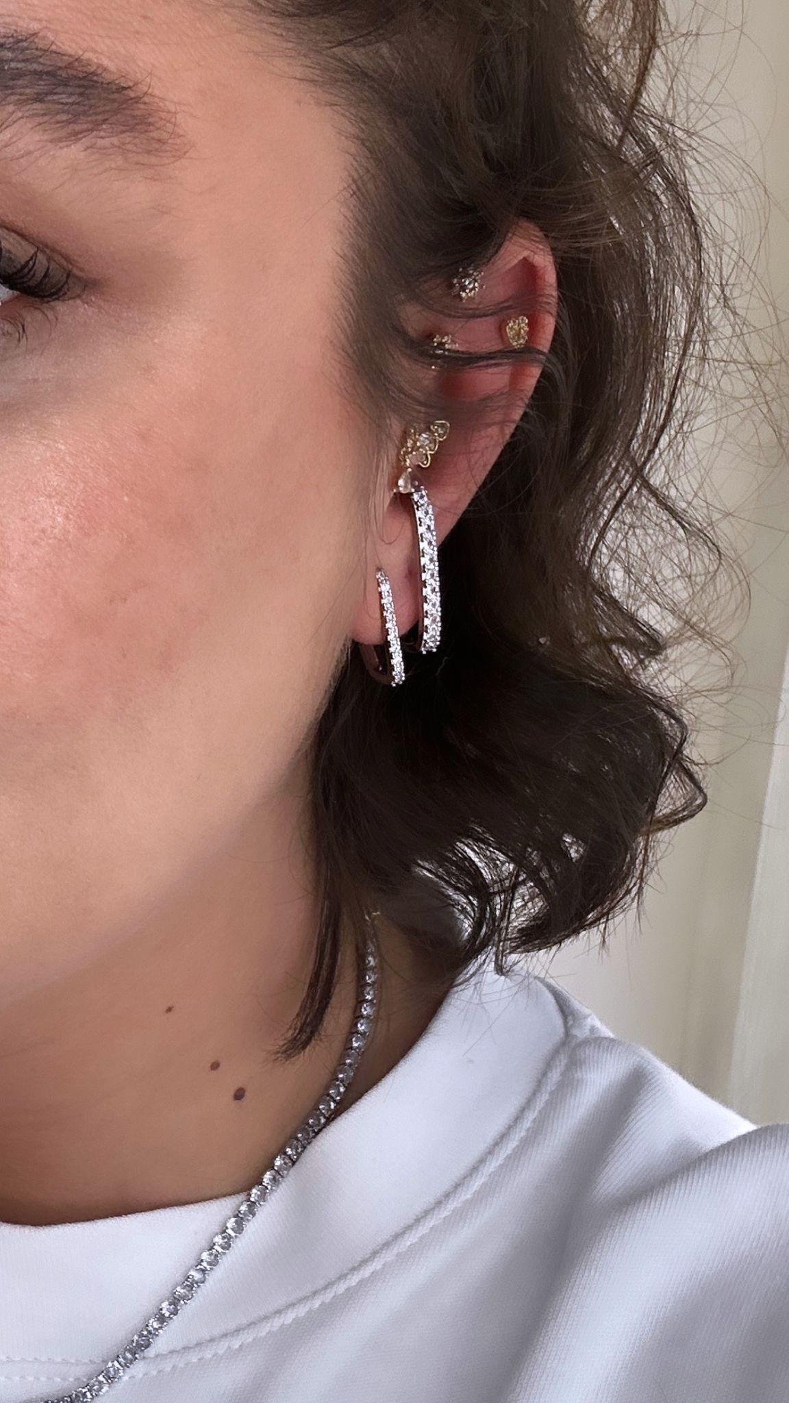 Zirkon Sıra Taşlı Çoklu Görünüm Küpe