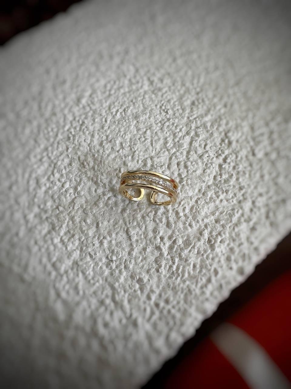 Zirkon Taş Detay Üç Sıra Yüzük