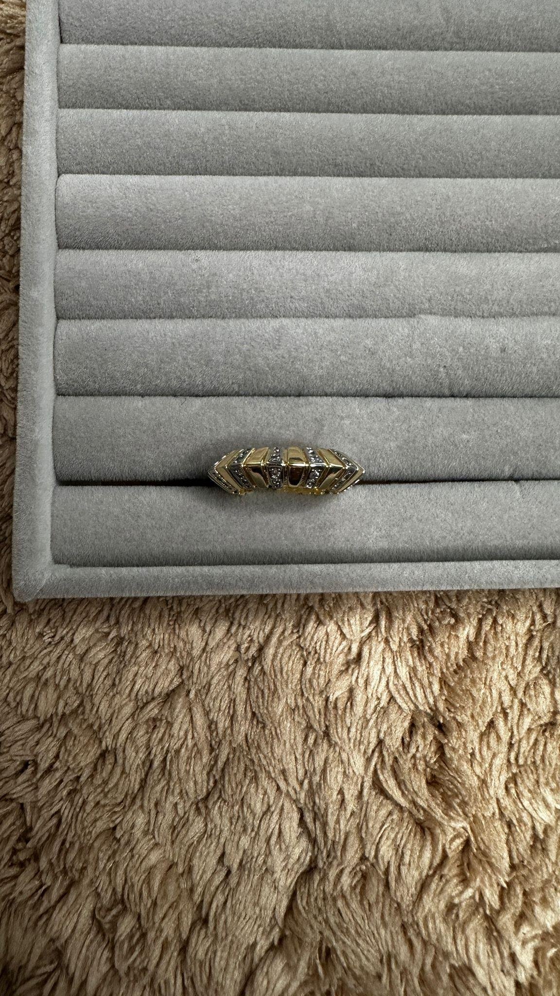 Zirkon Taşlı Asimetrik Orjinal Marka Yüzük