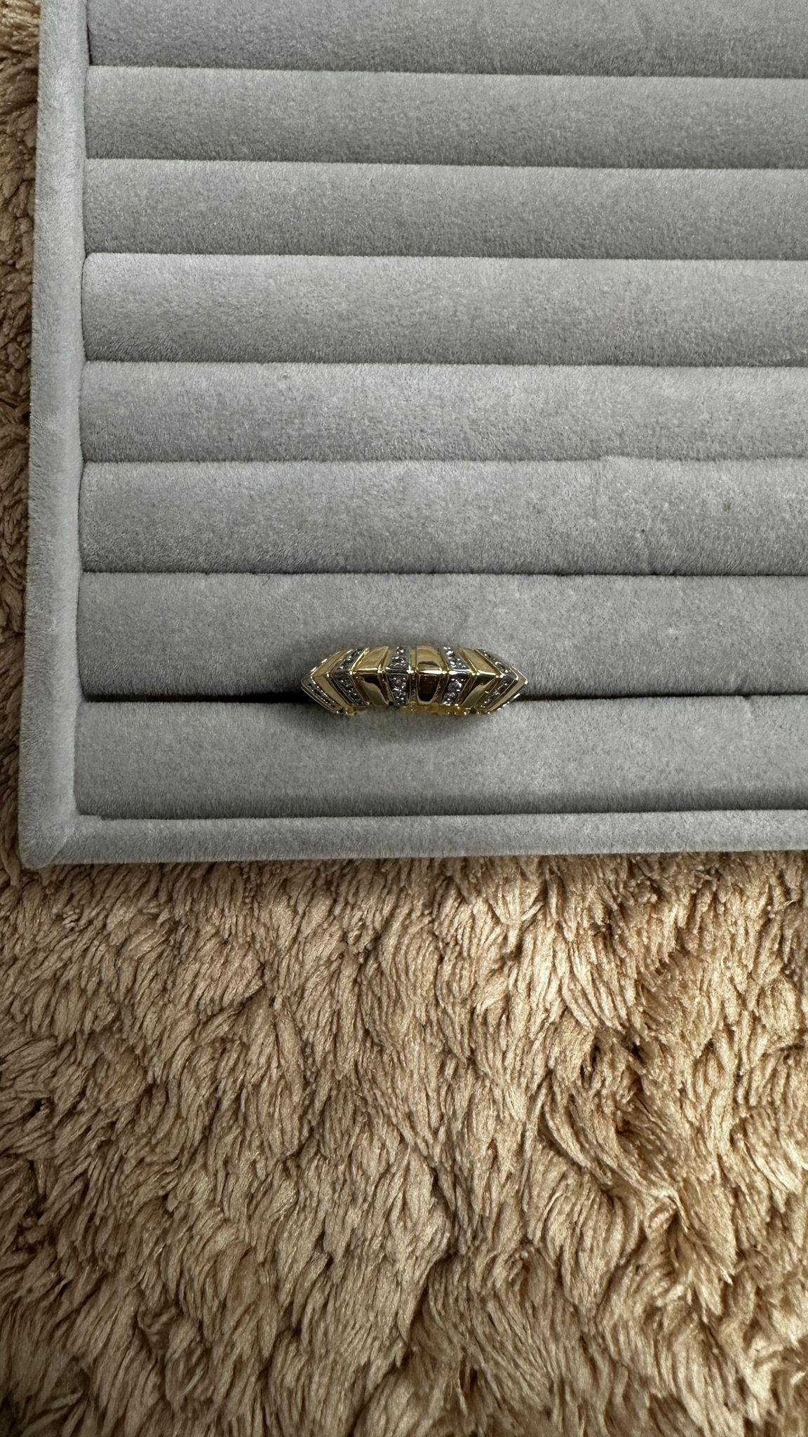 Zirkon Taşlı Asimetrik Orjinal Marka Yüzük