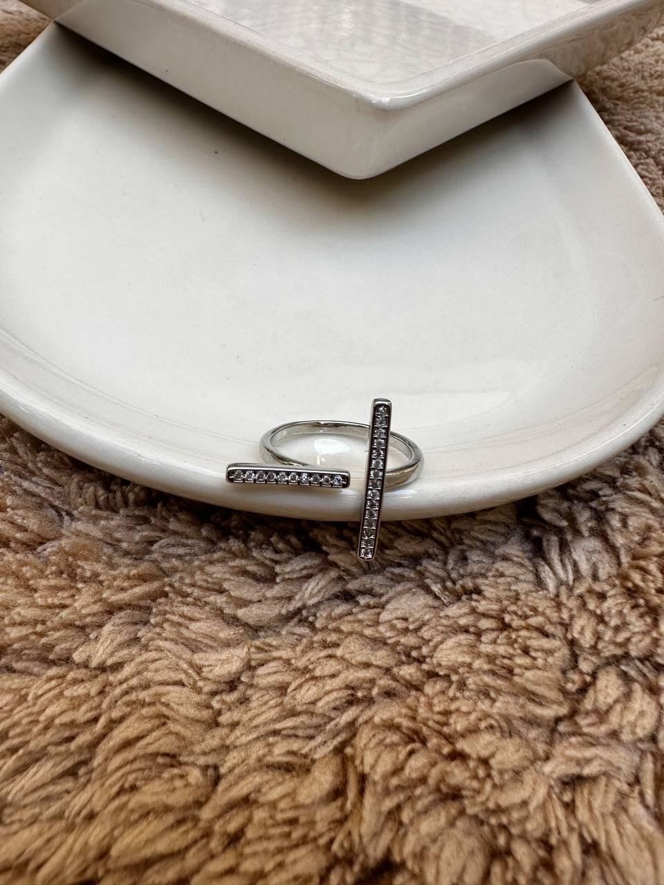 Zirkon Taşlı Çubuk Yüzük