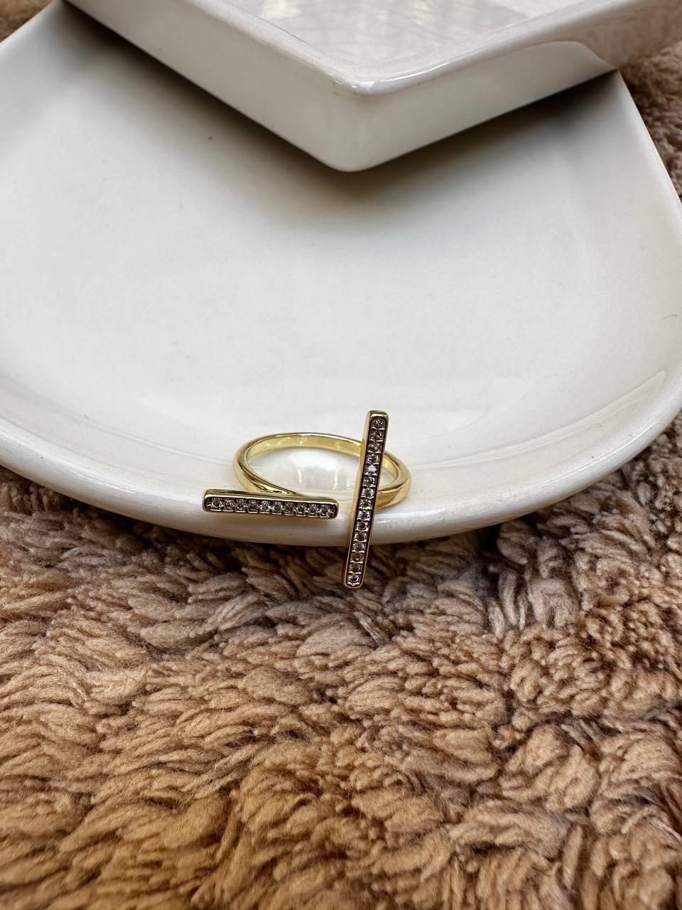 Zirkon Taşlı Çubuk Yüzük