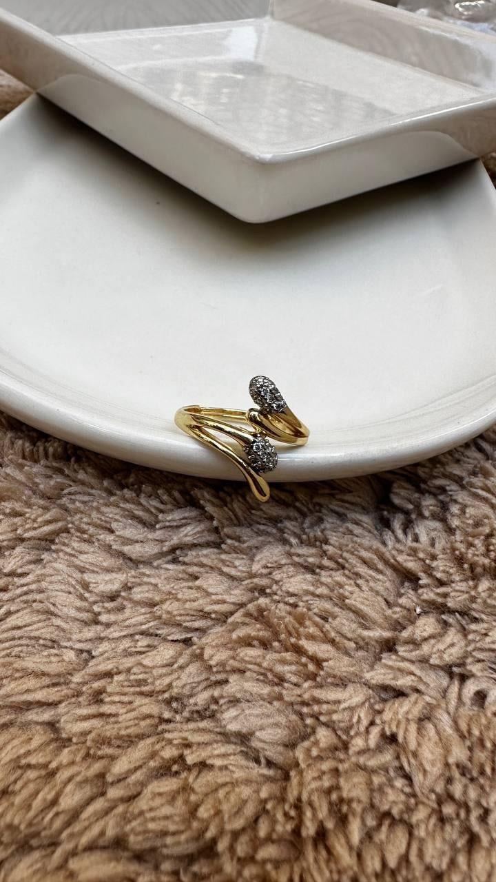 Zirkon Taşlı Damla Sarmal Yüzük