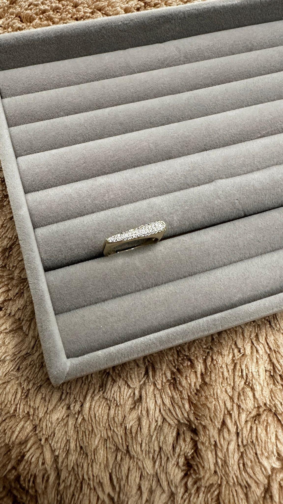 Zirkon Taşlı Dikdörtgen Yüzük