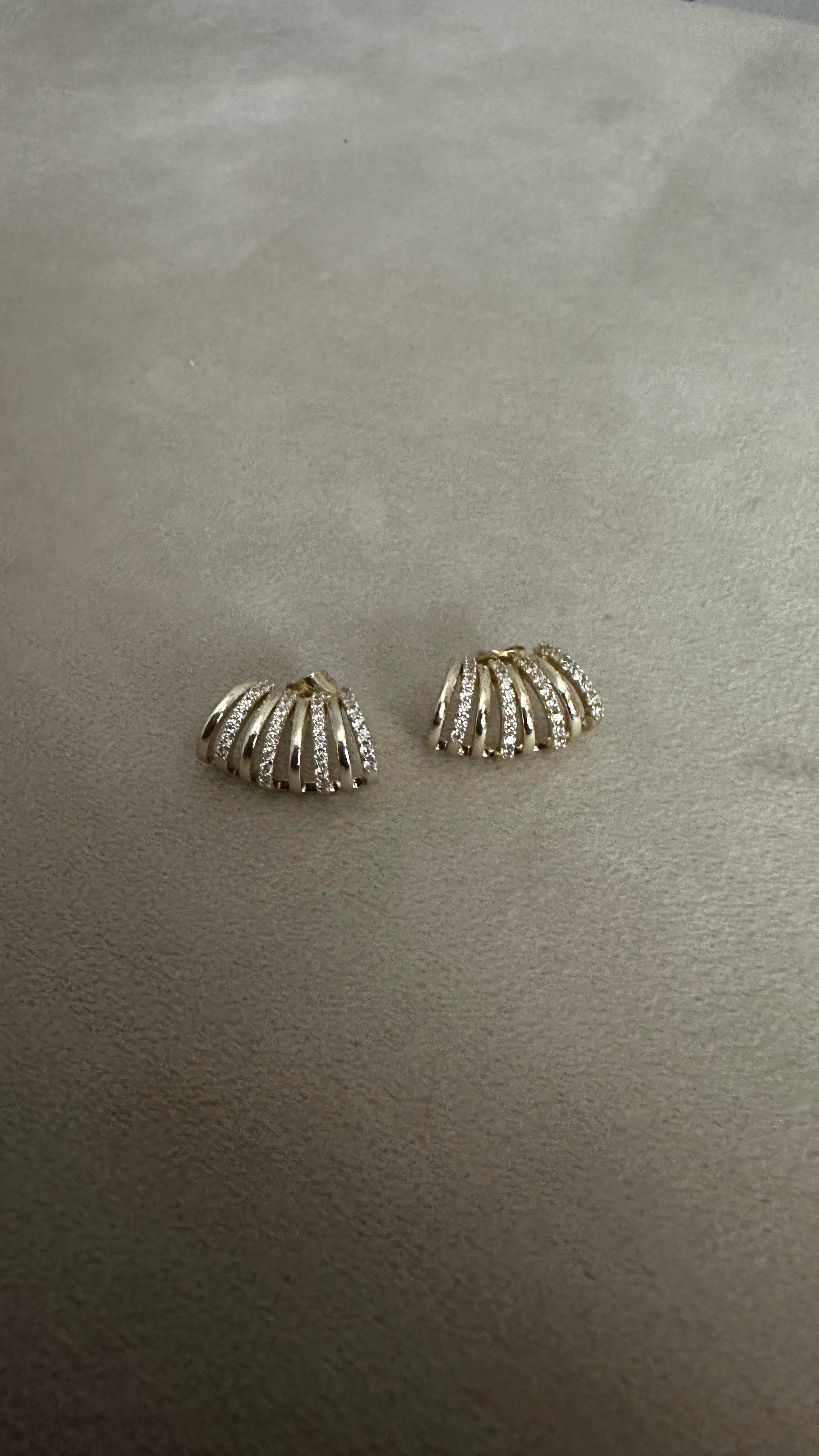 Zirkon Taşlı Halka Çoklu Görünüm Küpe 