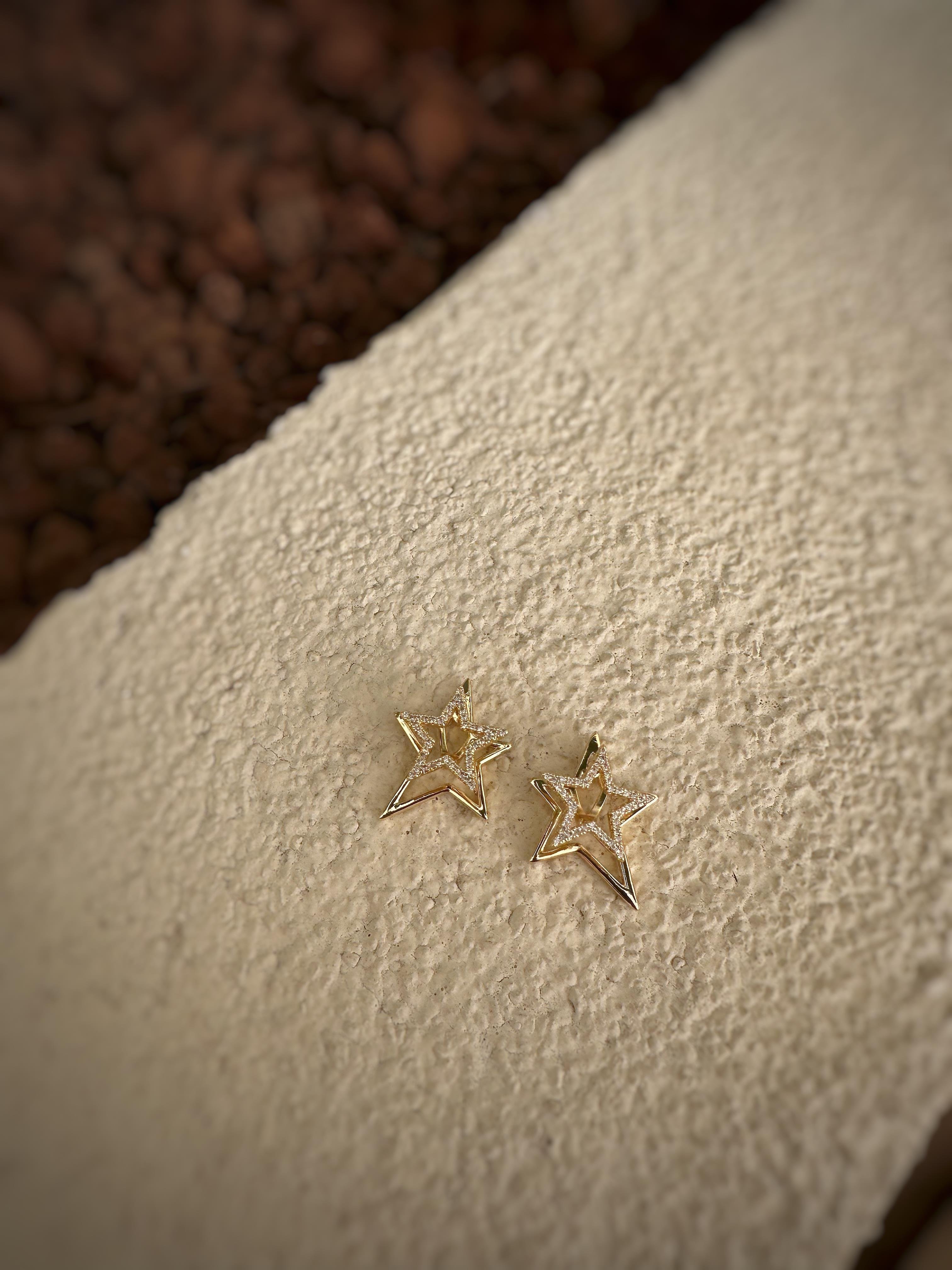 Zirkon Taşlı İkili Yıldız Çelik Küpe