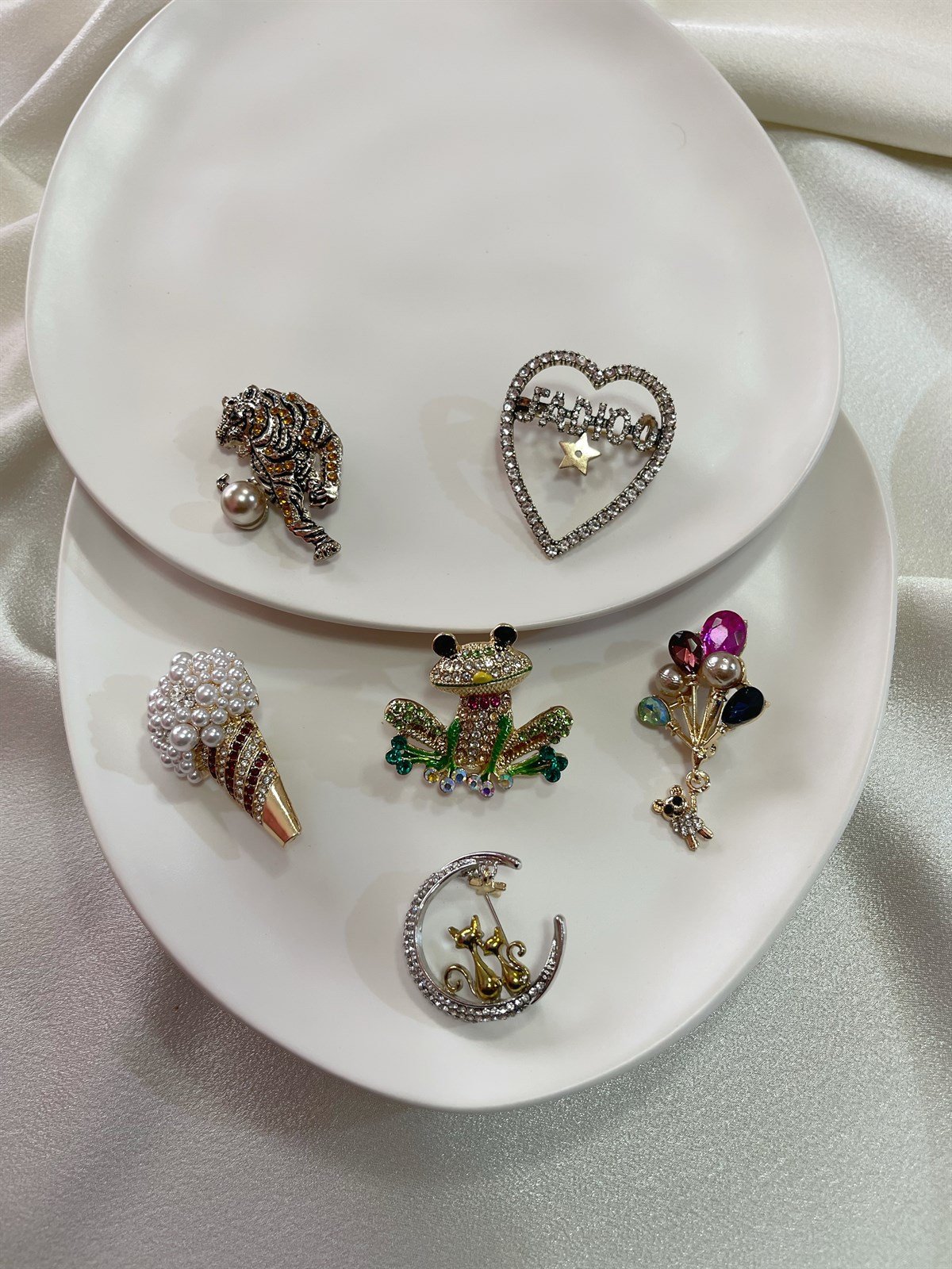 Zirkon Taşlı Kedicik ByFuly Broş