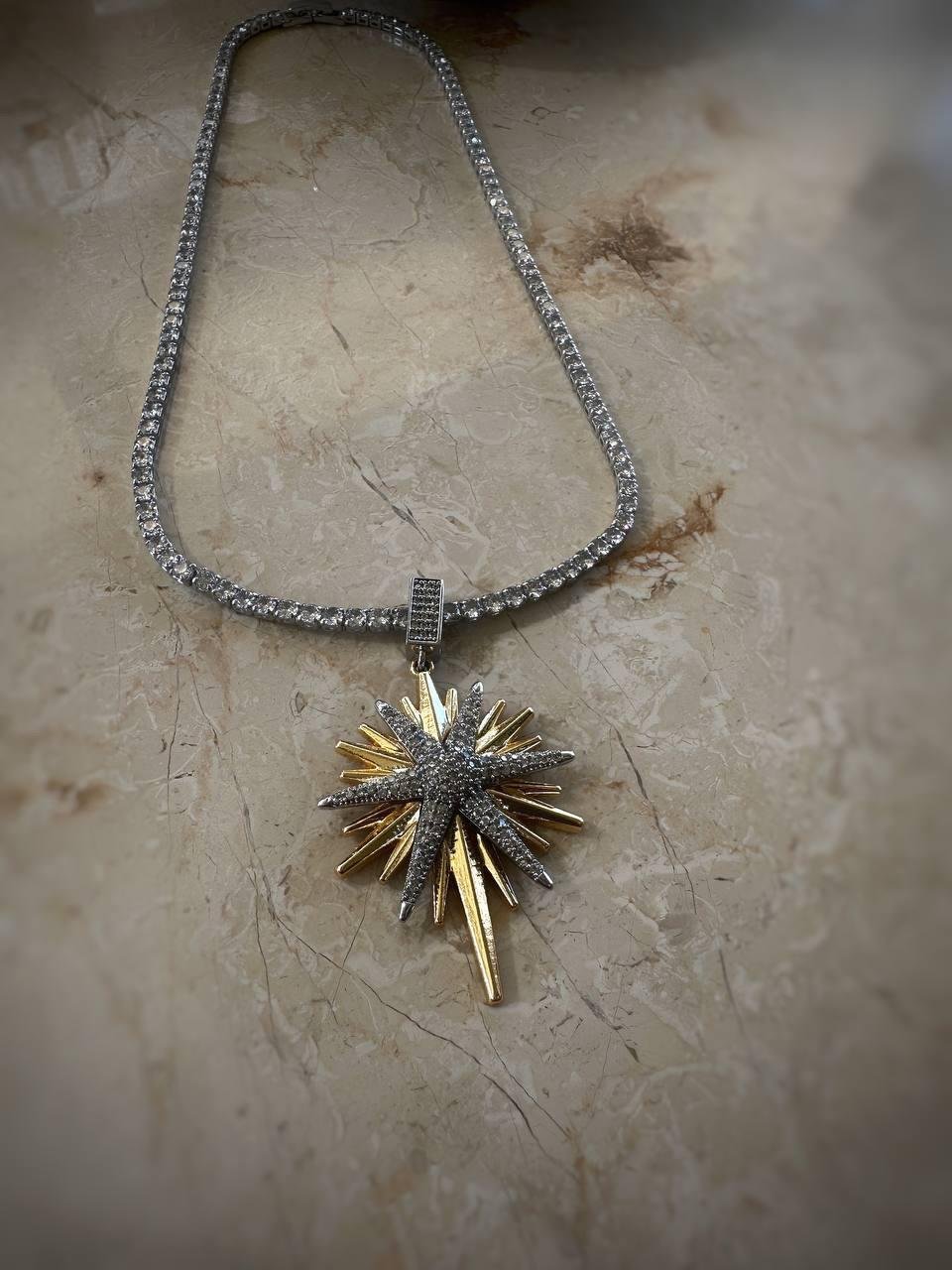 Zirkon Taşlı Kuzey Yıldızı Detay Dönmeyen Su Yolu Kolye