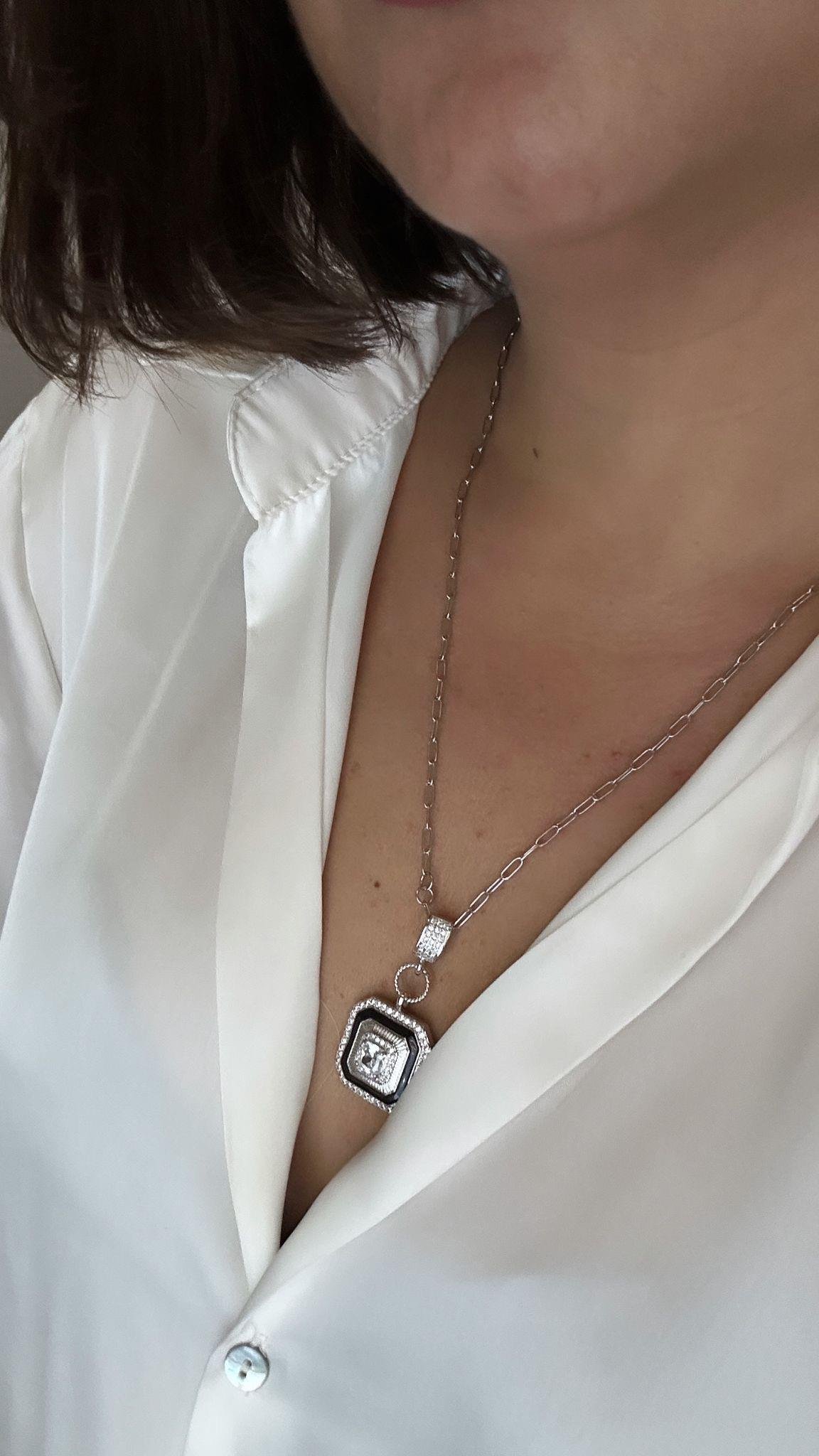 Zirkon Taşlı Siyah Mineli Tektaş Kolye