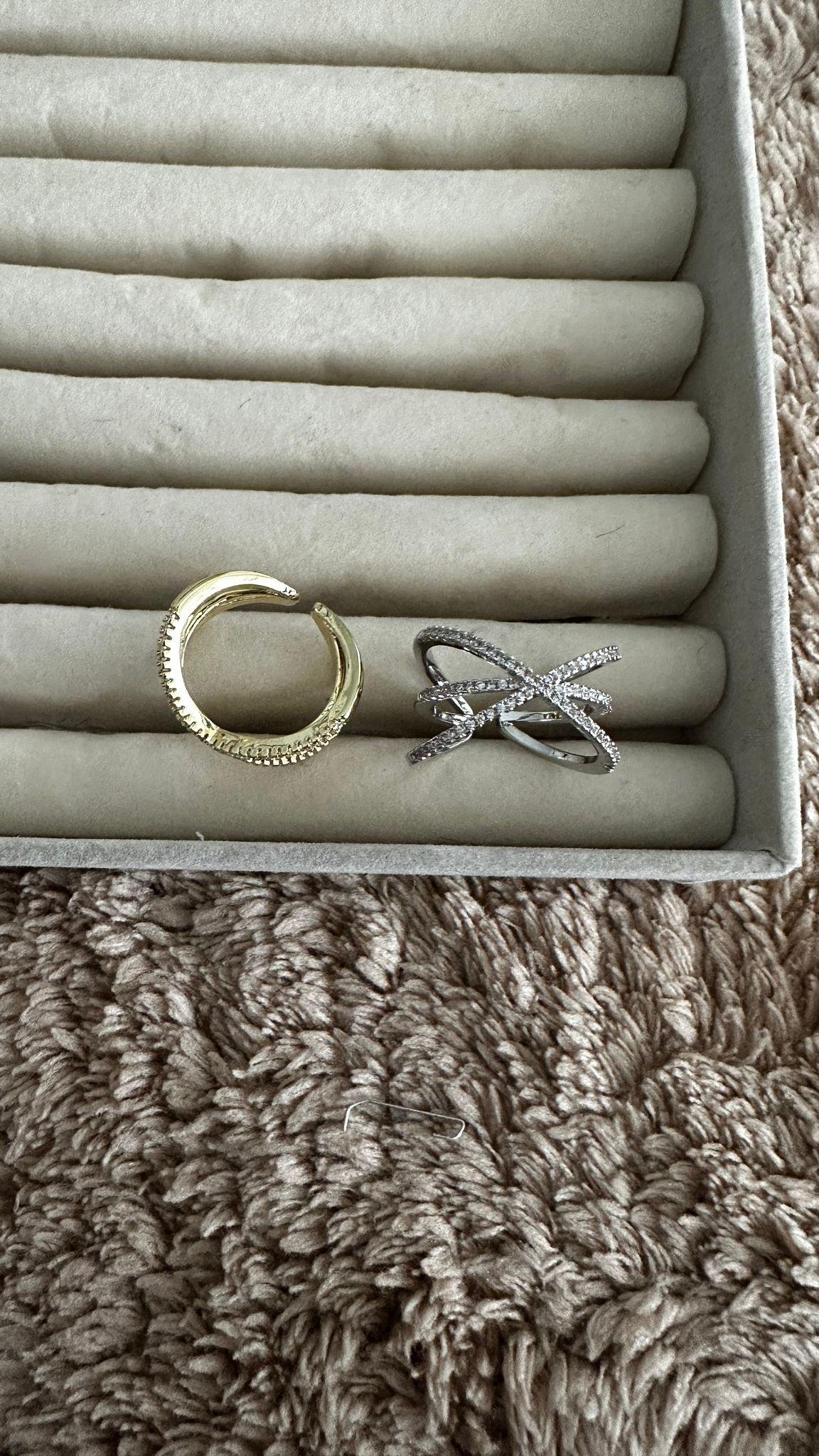 Zirkon Taşlı Üç Sıra Asimetrik Yüzük