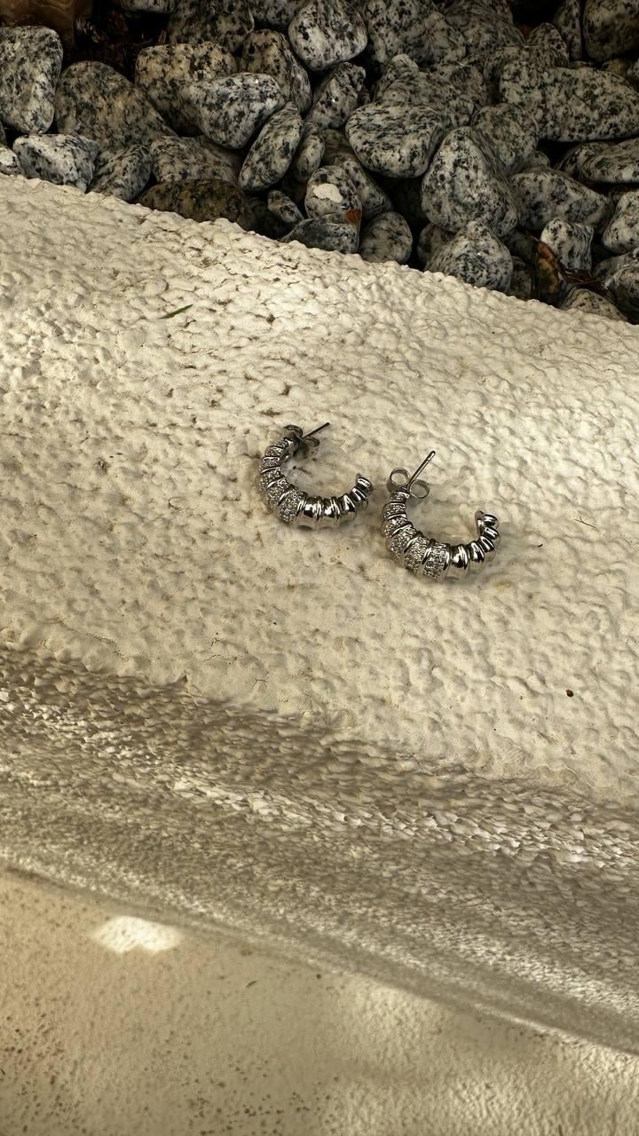 Zirkon Taşlı Yarım Halka Küpe