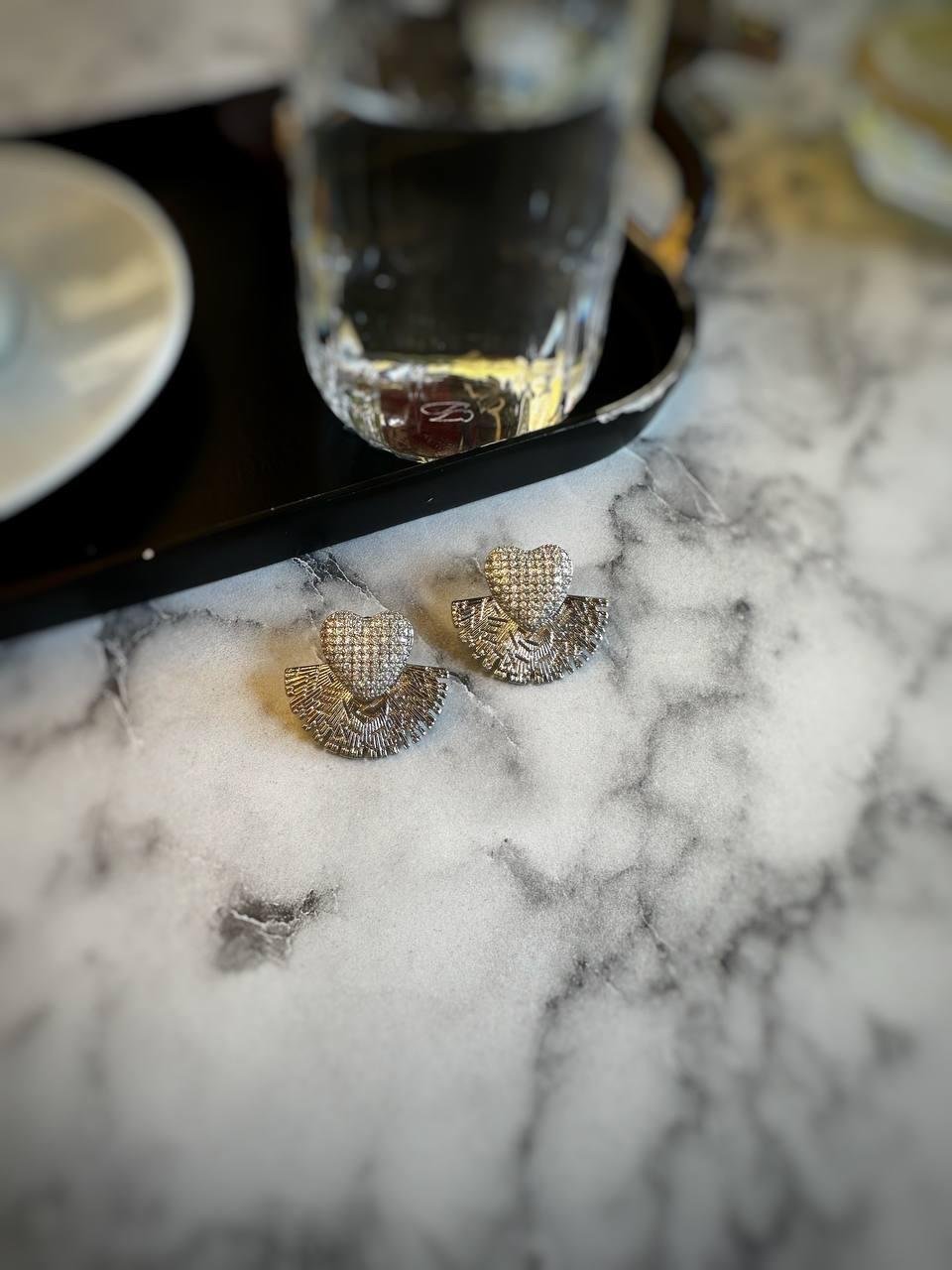 Zirkon Taşlı Yelpaze Kalp Çelik Küpe