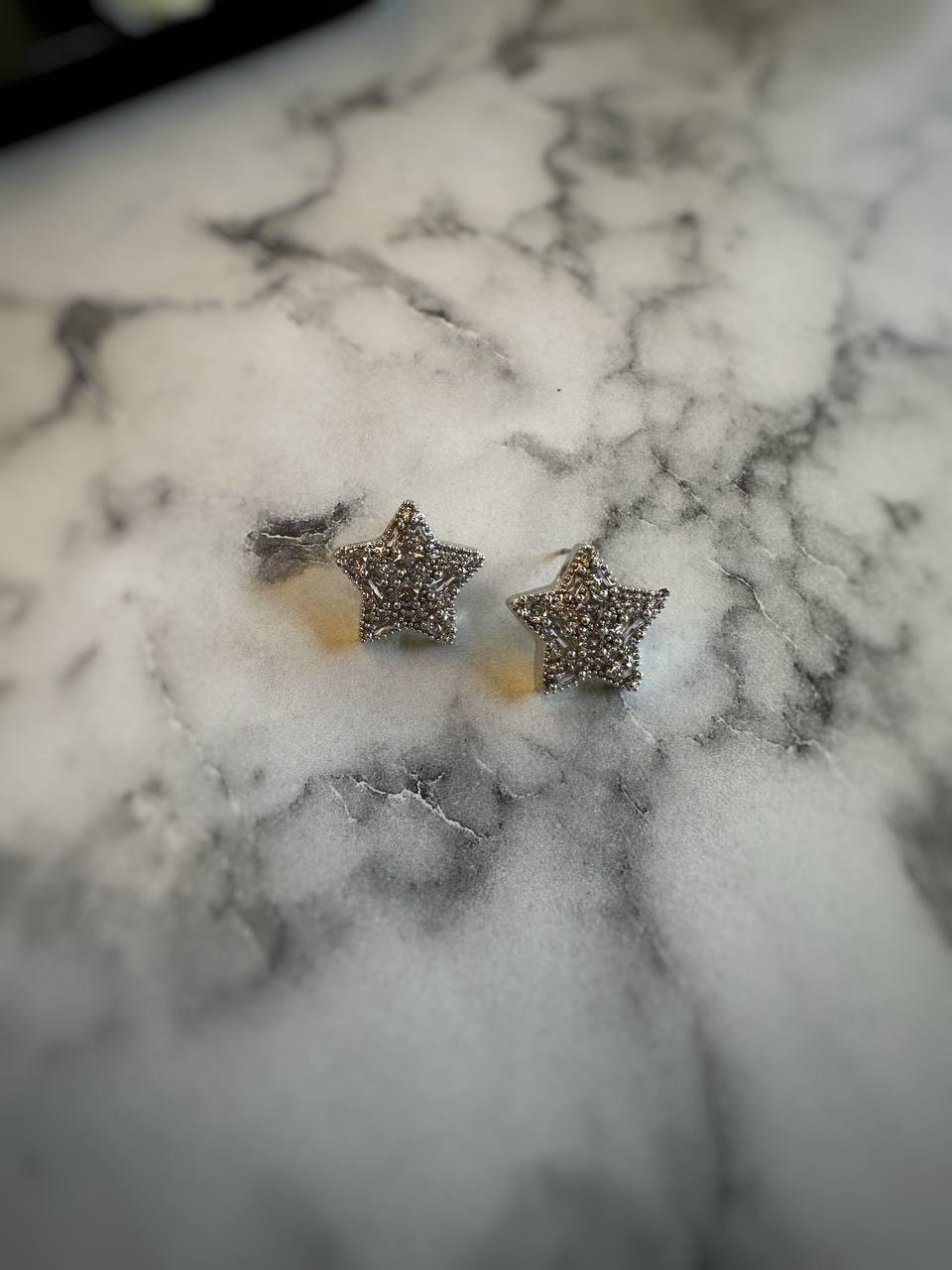 Zirkon Taşlı Yıldız Çelik Küpe 