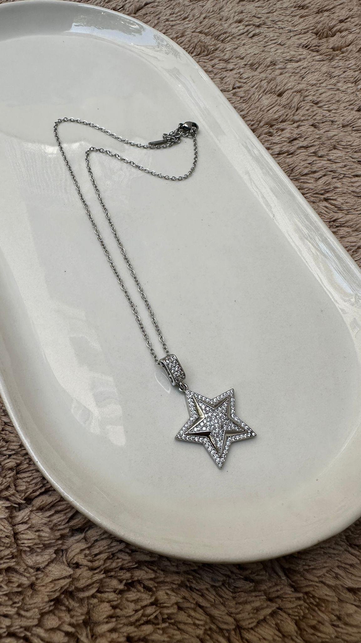 Zirkon Taşlı Yıldız Kolye