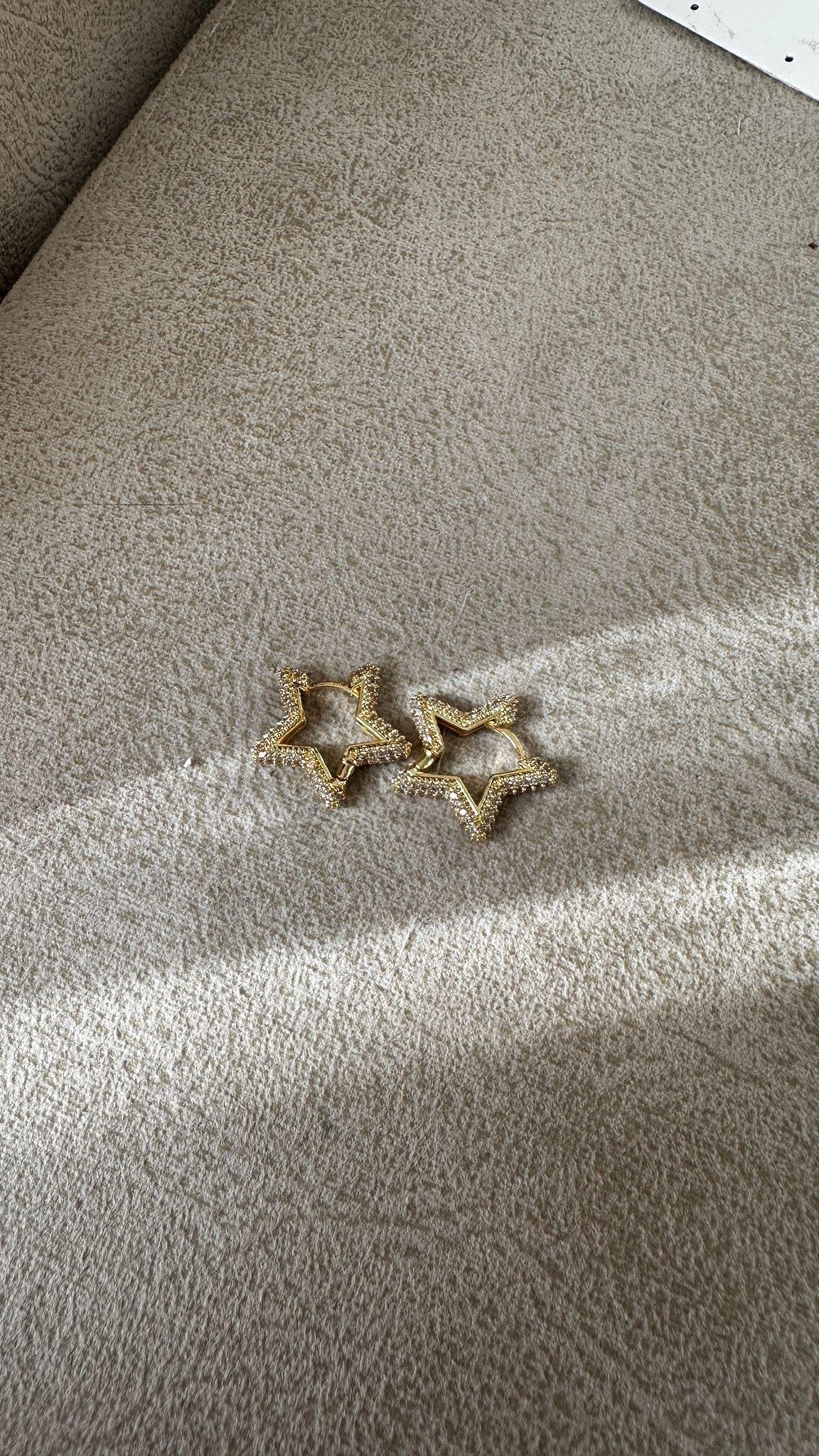 Zirkon Taşlı Yıldız Küpe