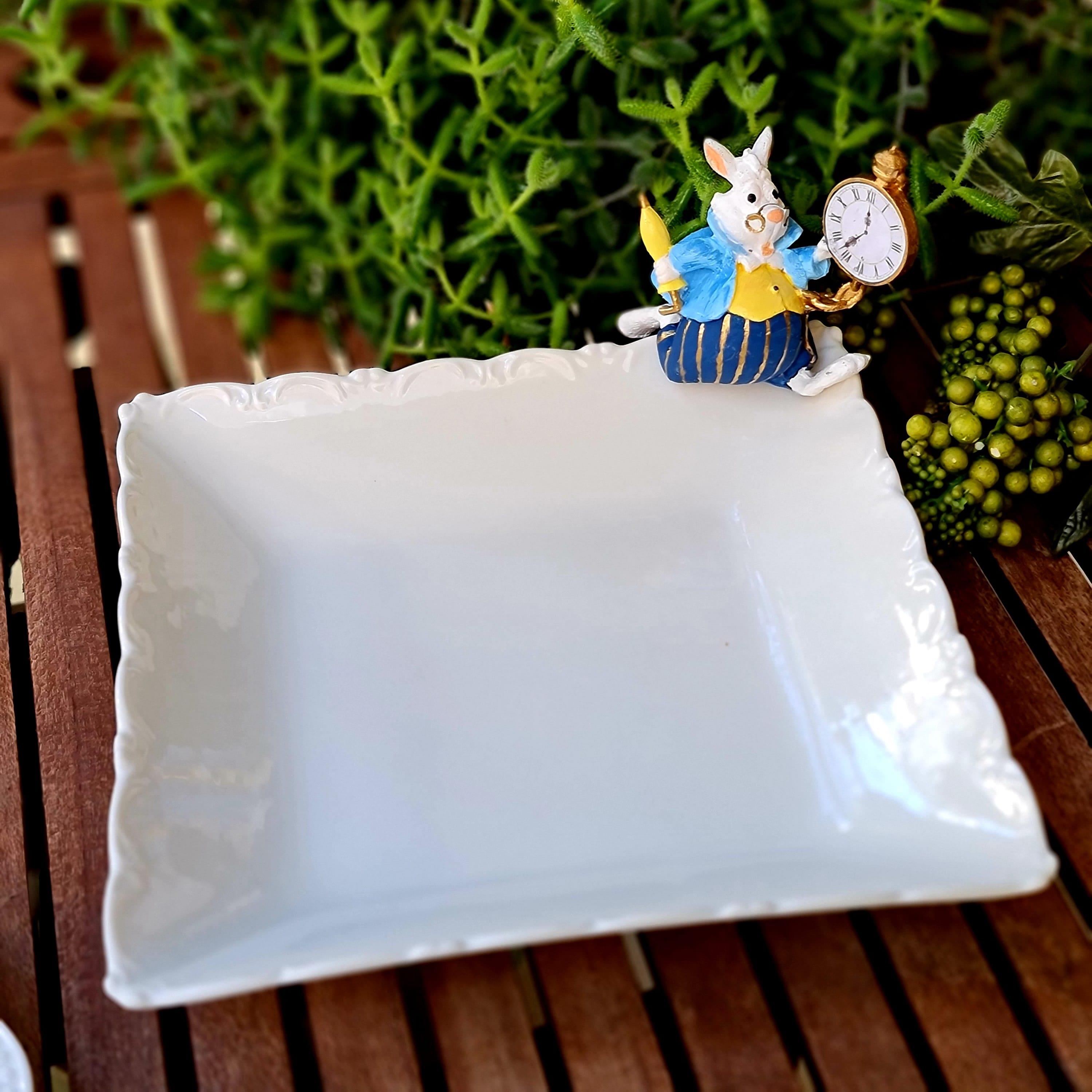 Alice white rabbit kase