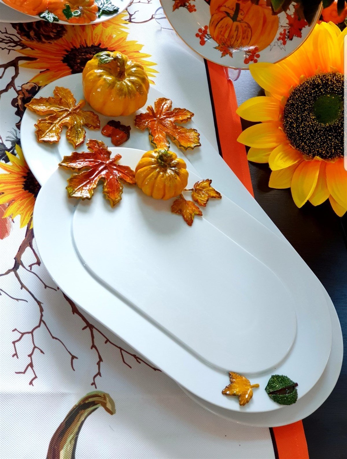AUTUMN BÜYÜK PORSELEN OVAL SUNUM TABAĞI 34 cm