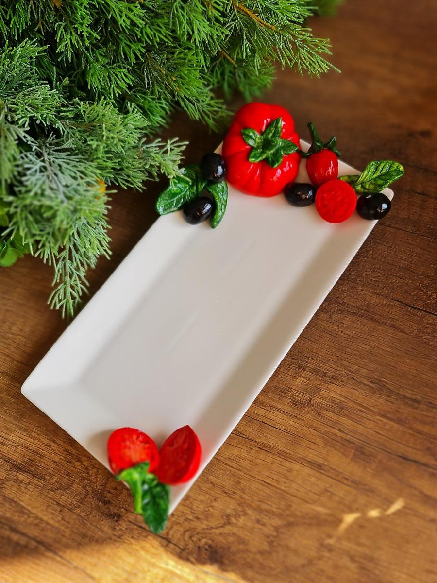 Domates dikdörtgen salata servis