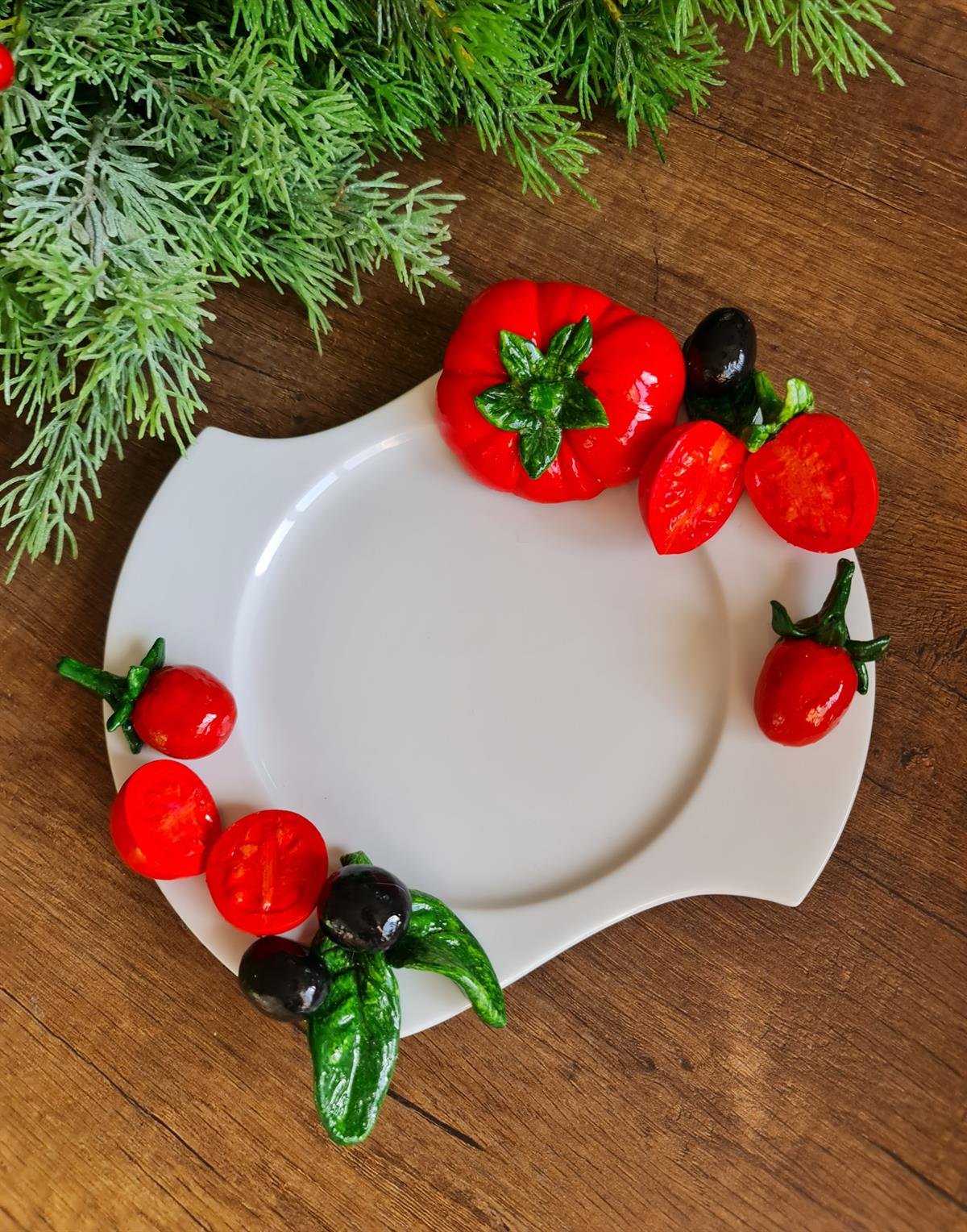 Domatesli servis sunum