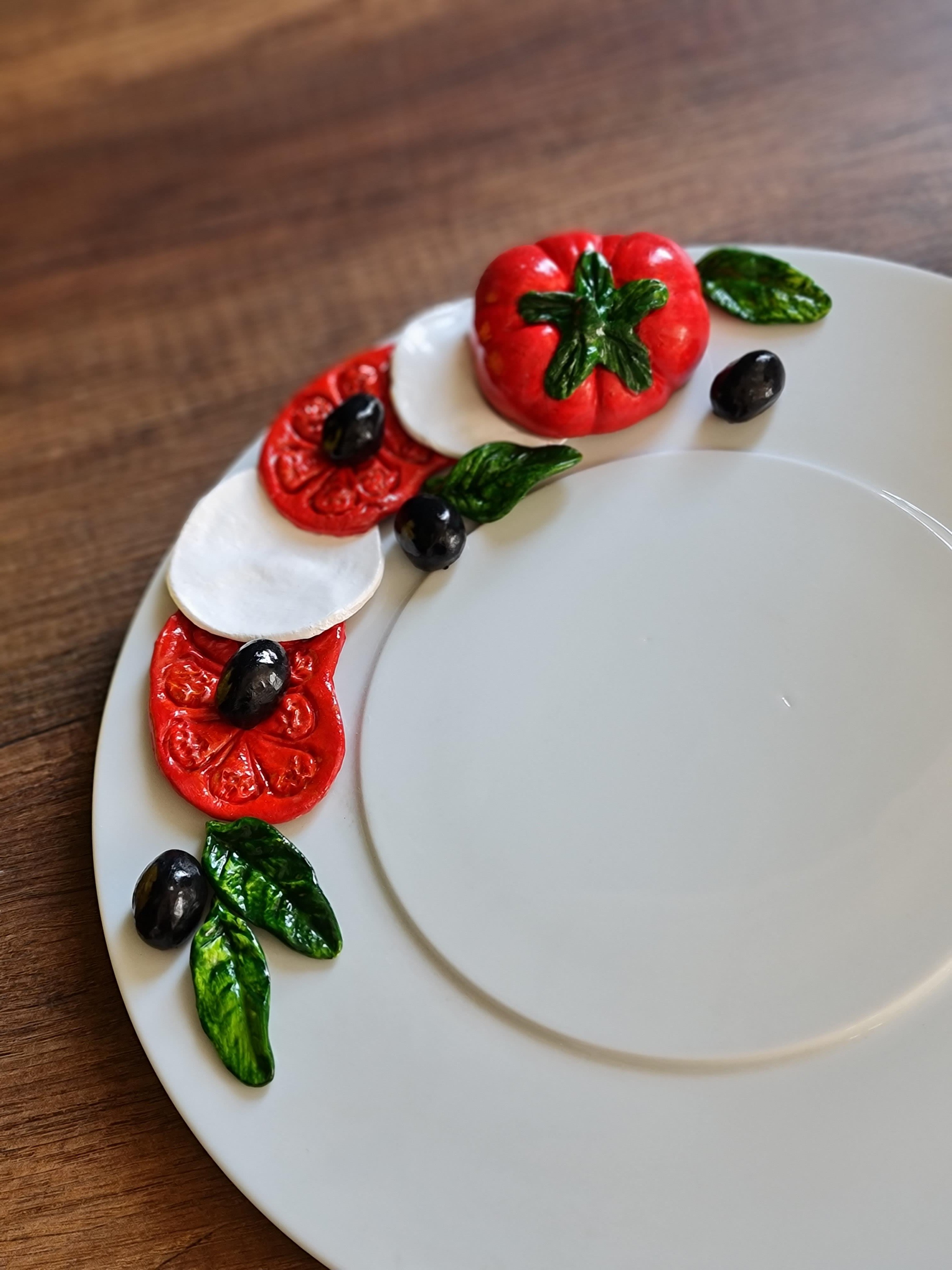 Domatesli sunum tabağı