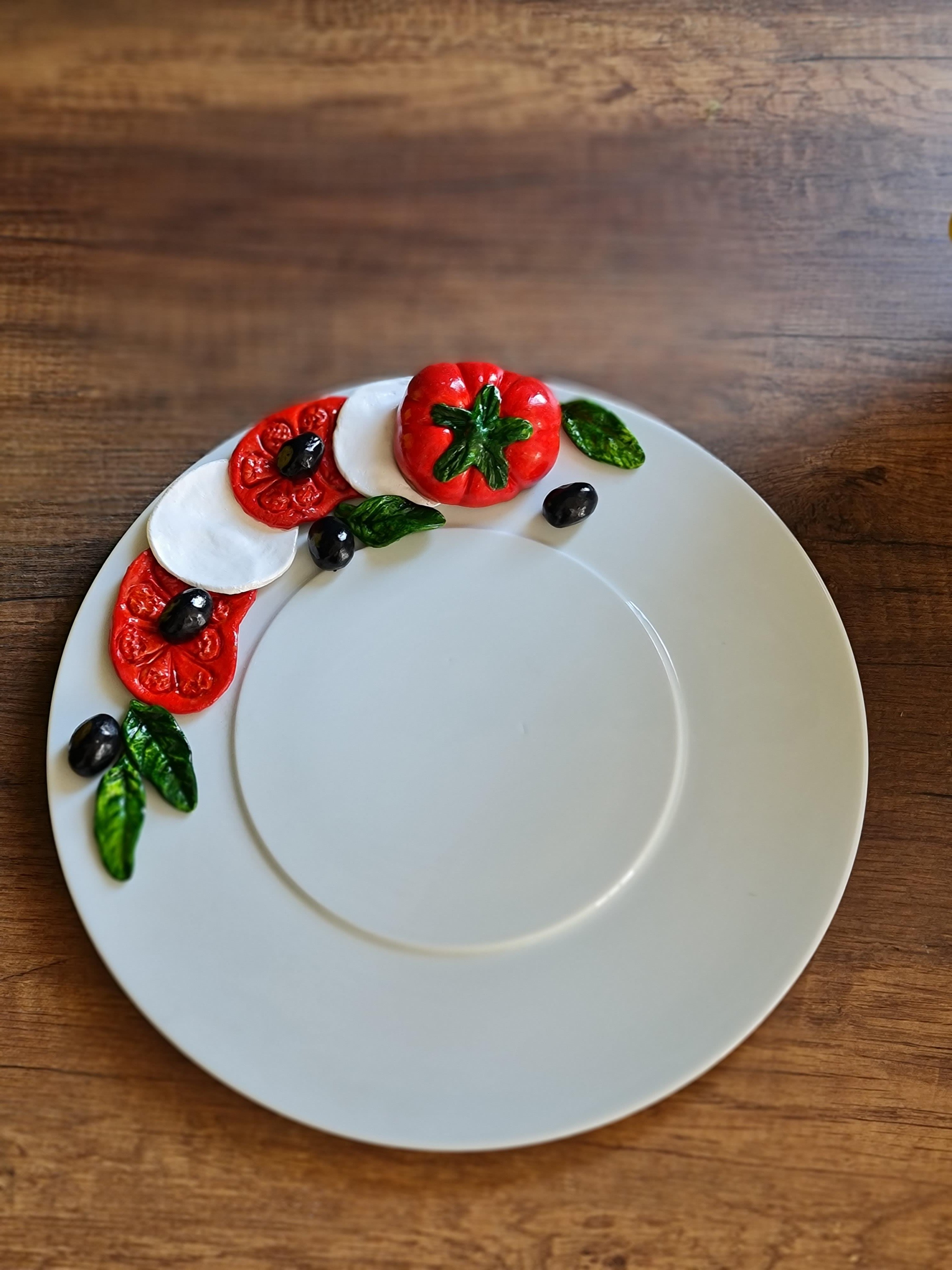 Domatesli sunum tabağı