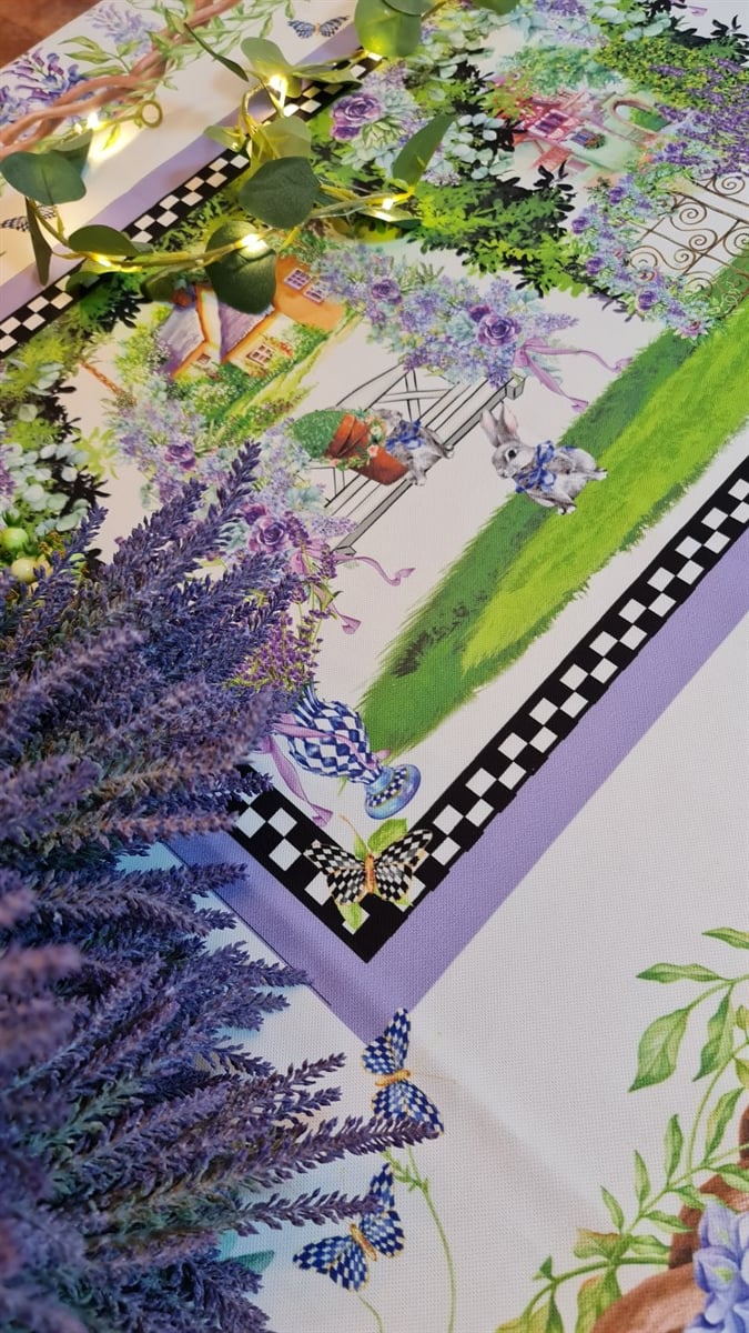 easter lila masa örtüsü 