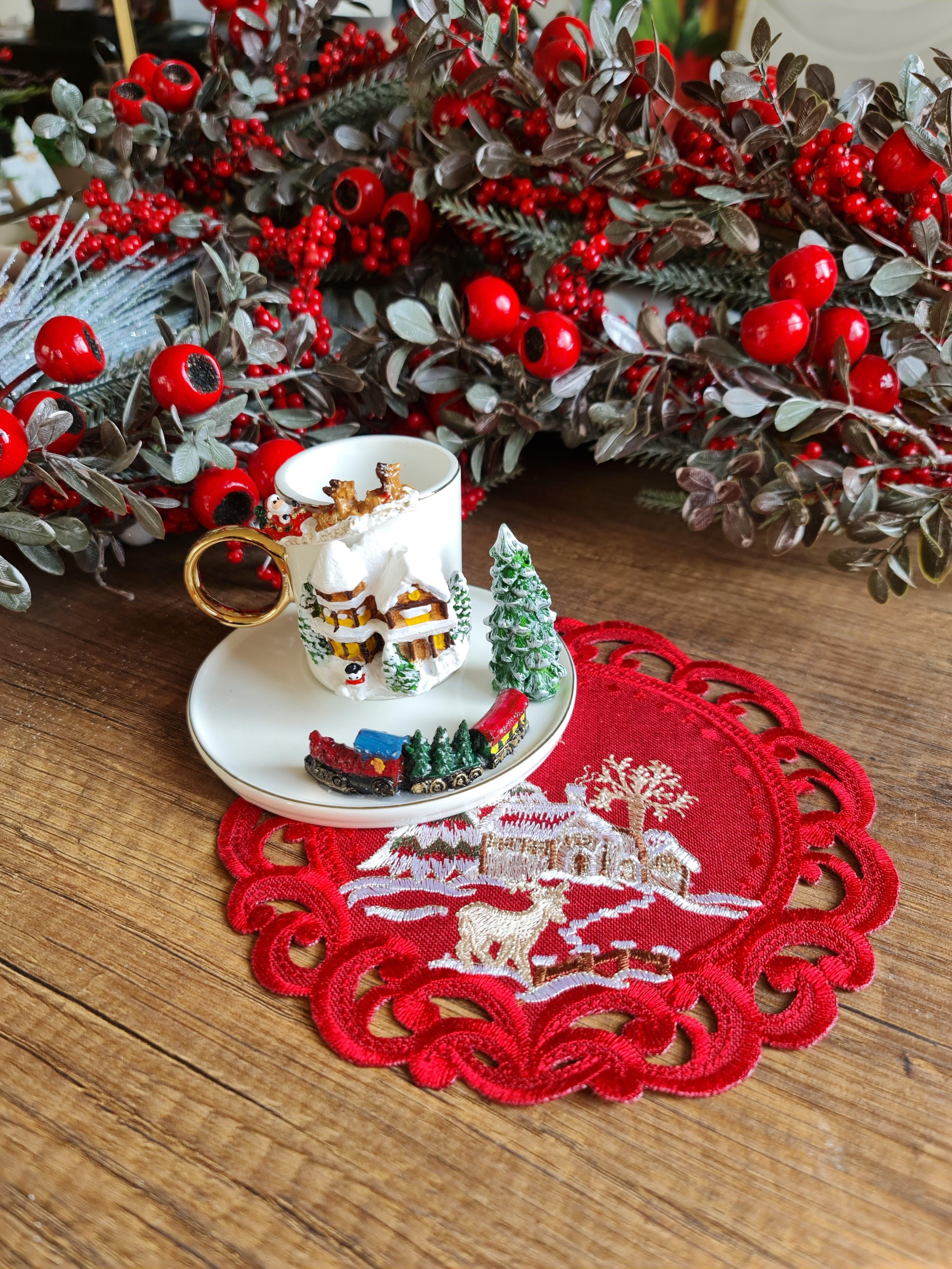 kahve yanı peçete kırmızı