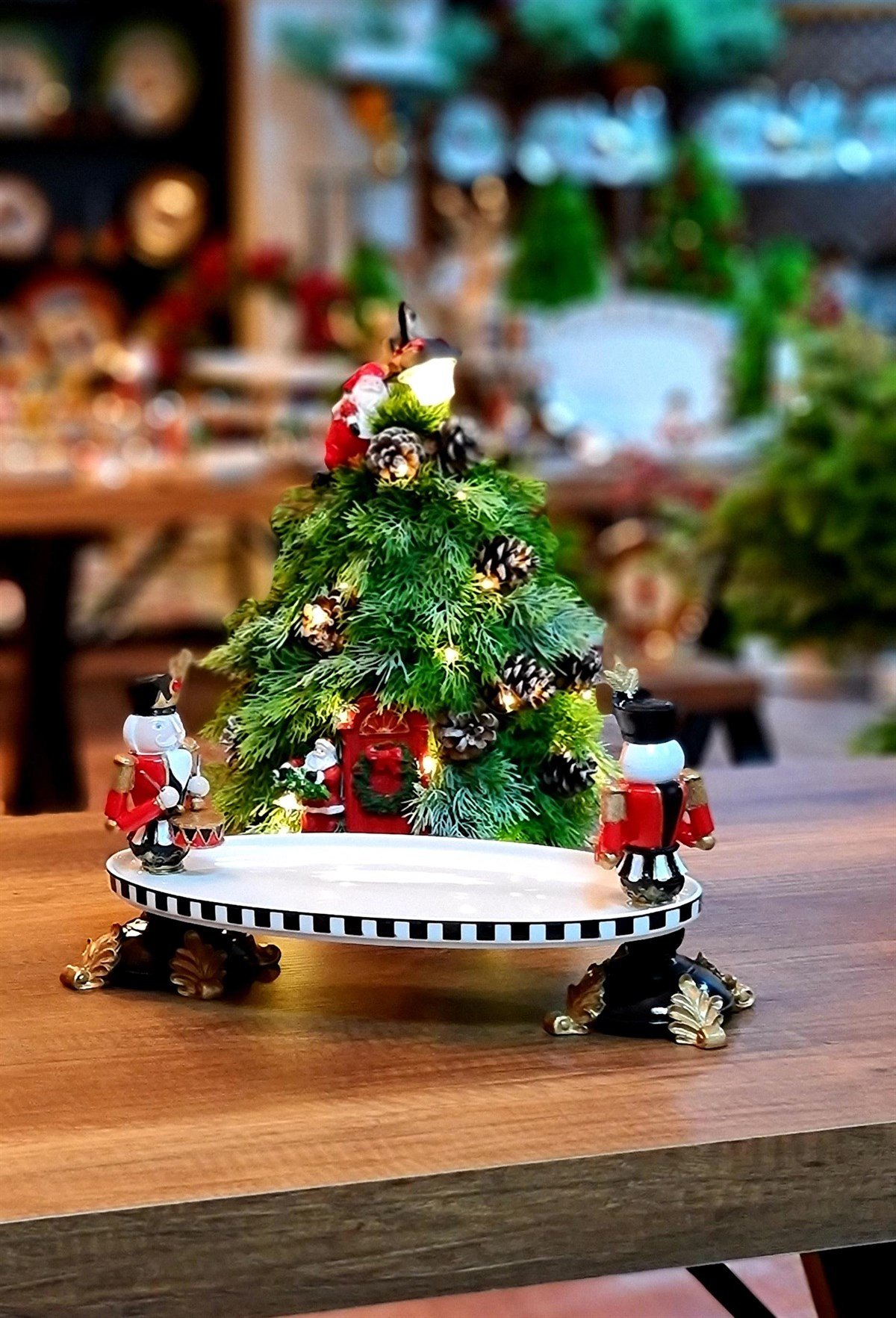 Nutcracker ayaklı kayık tabak kırmızı