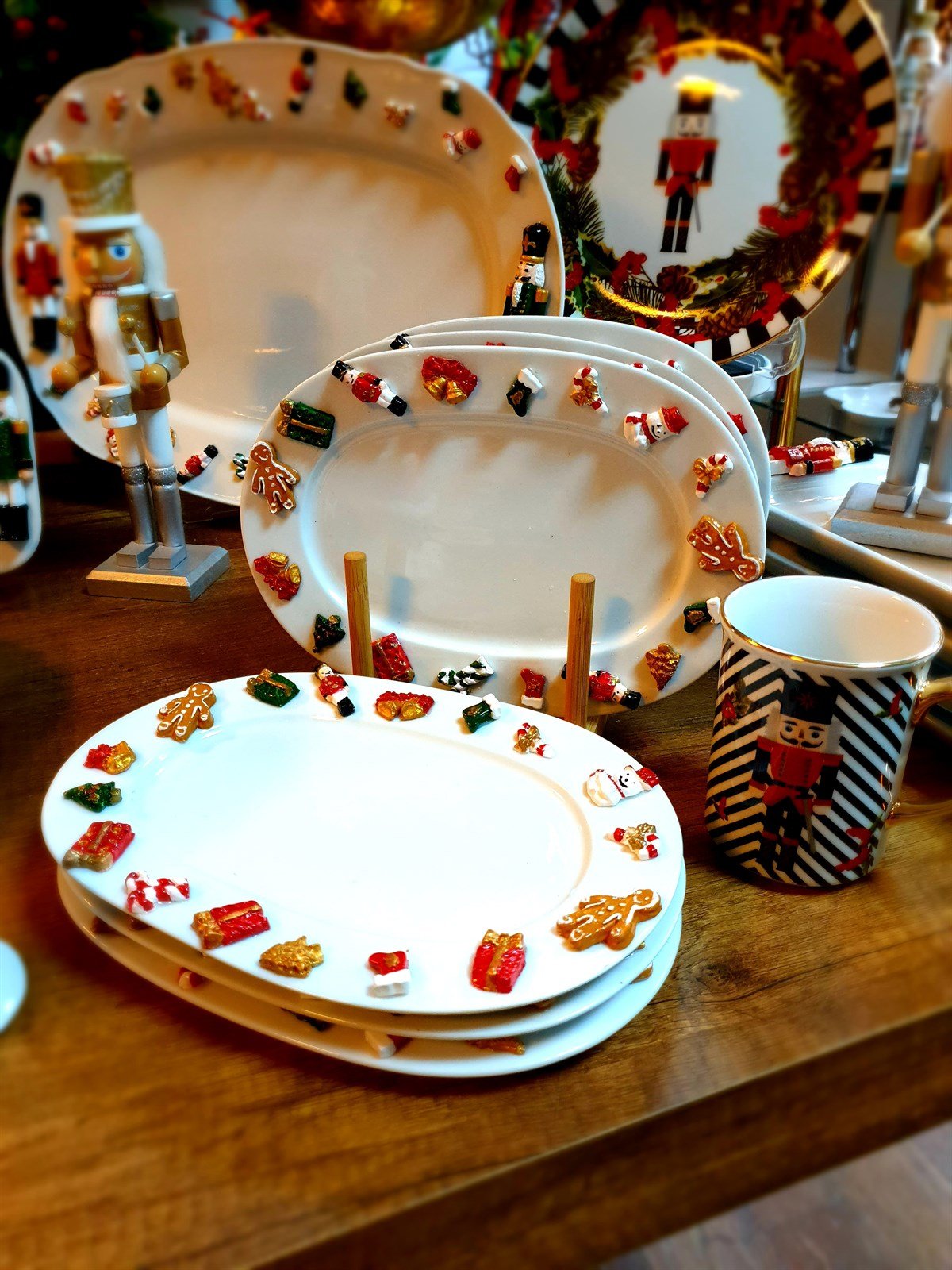 NUTCRACKER&CHRİSTMAS TOYS 22 cm kayık