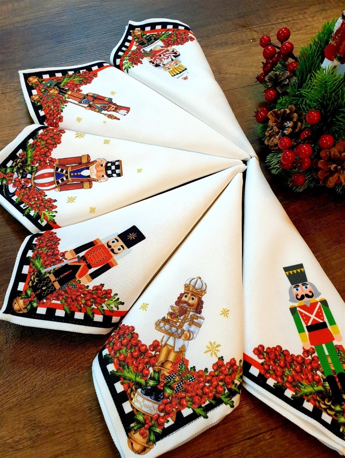 NUTCRACKER&CHRİSTMAS TOYS peçete 6 lı