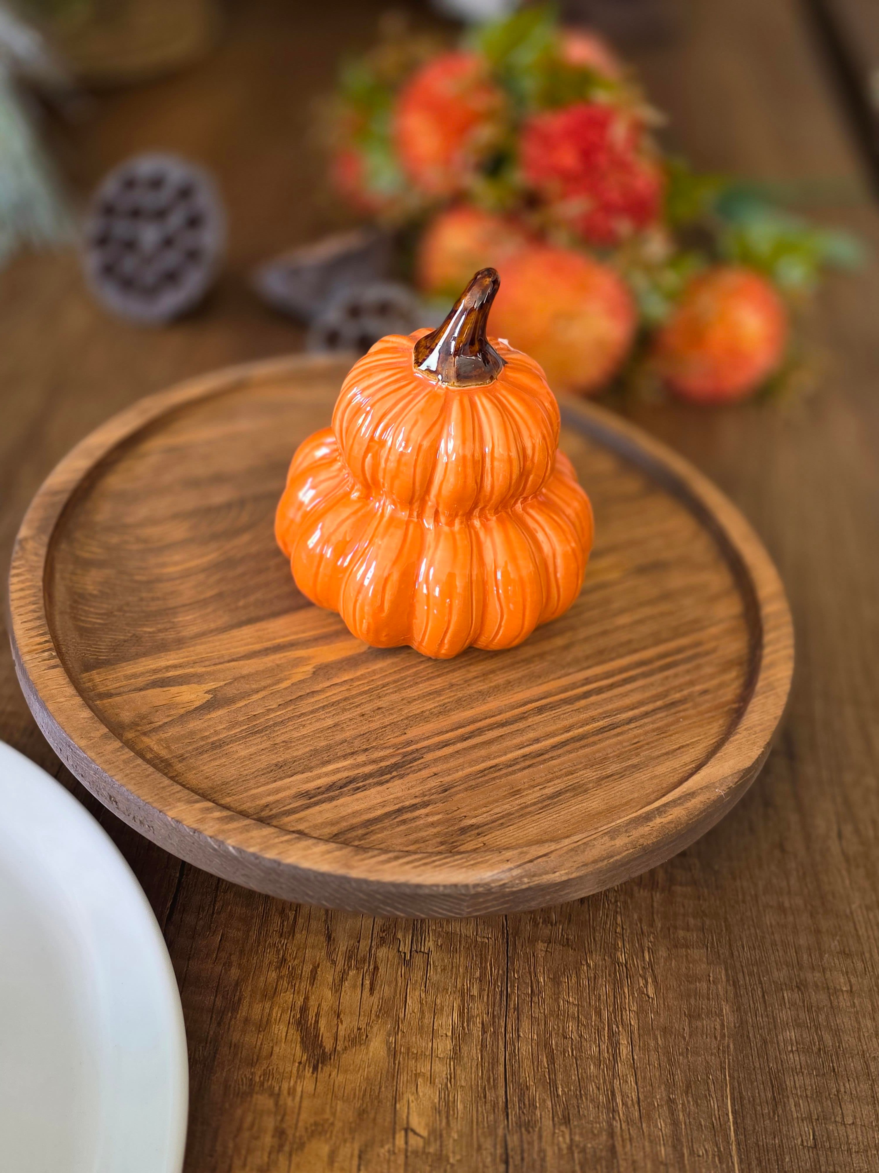 porselen kabaklı ayaklı ahşap sunum tabağı oranj