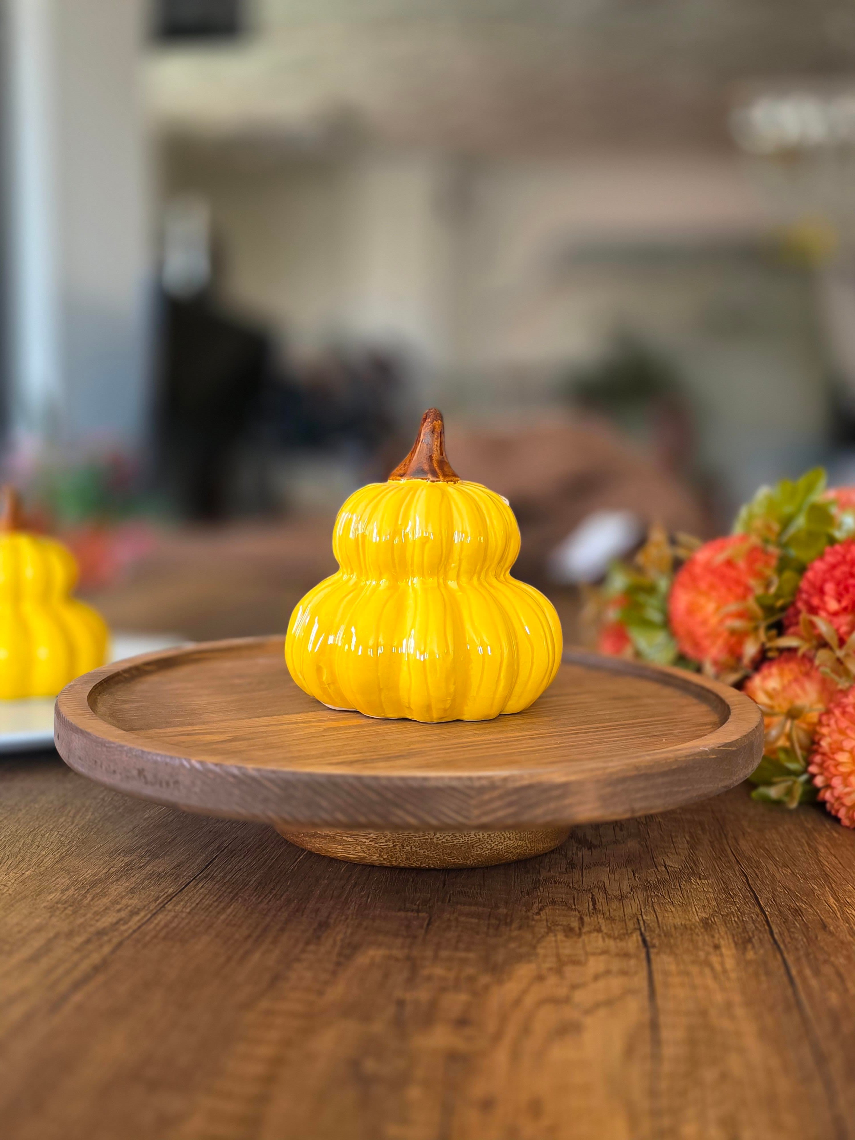 porselen kabaklı ayaklı ahşap sunum tabağı hardal