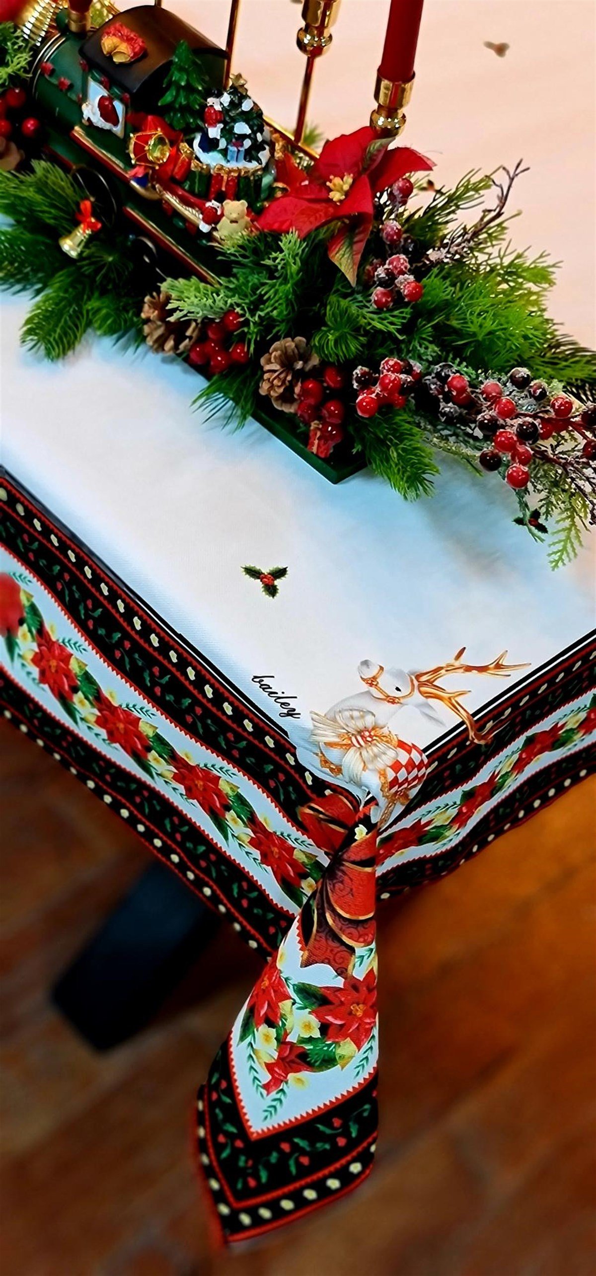 Red poinsettia masa örtüsü 140*240 cm