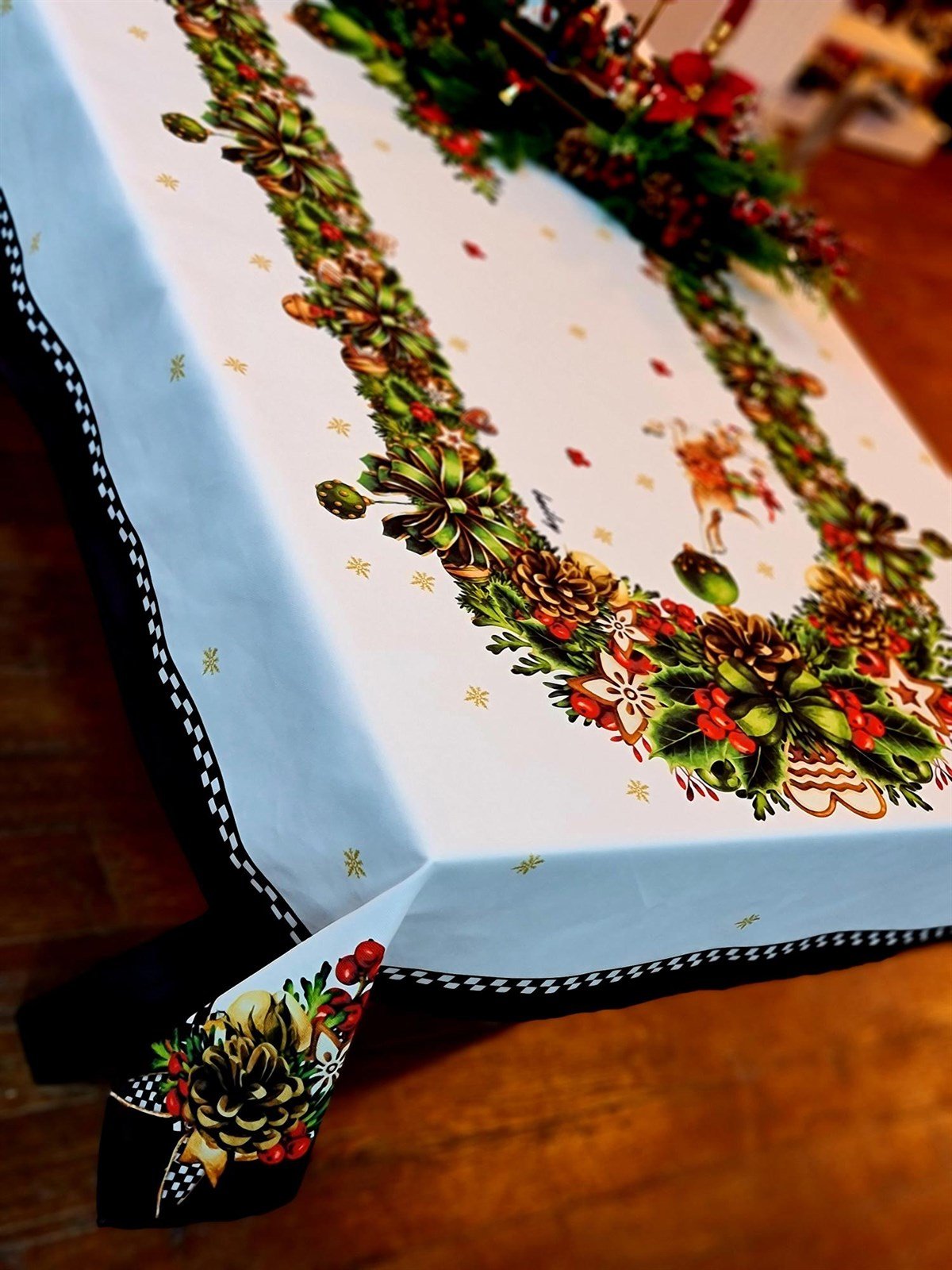 Santa's Deer masa örtüsü 140*240 cm