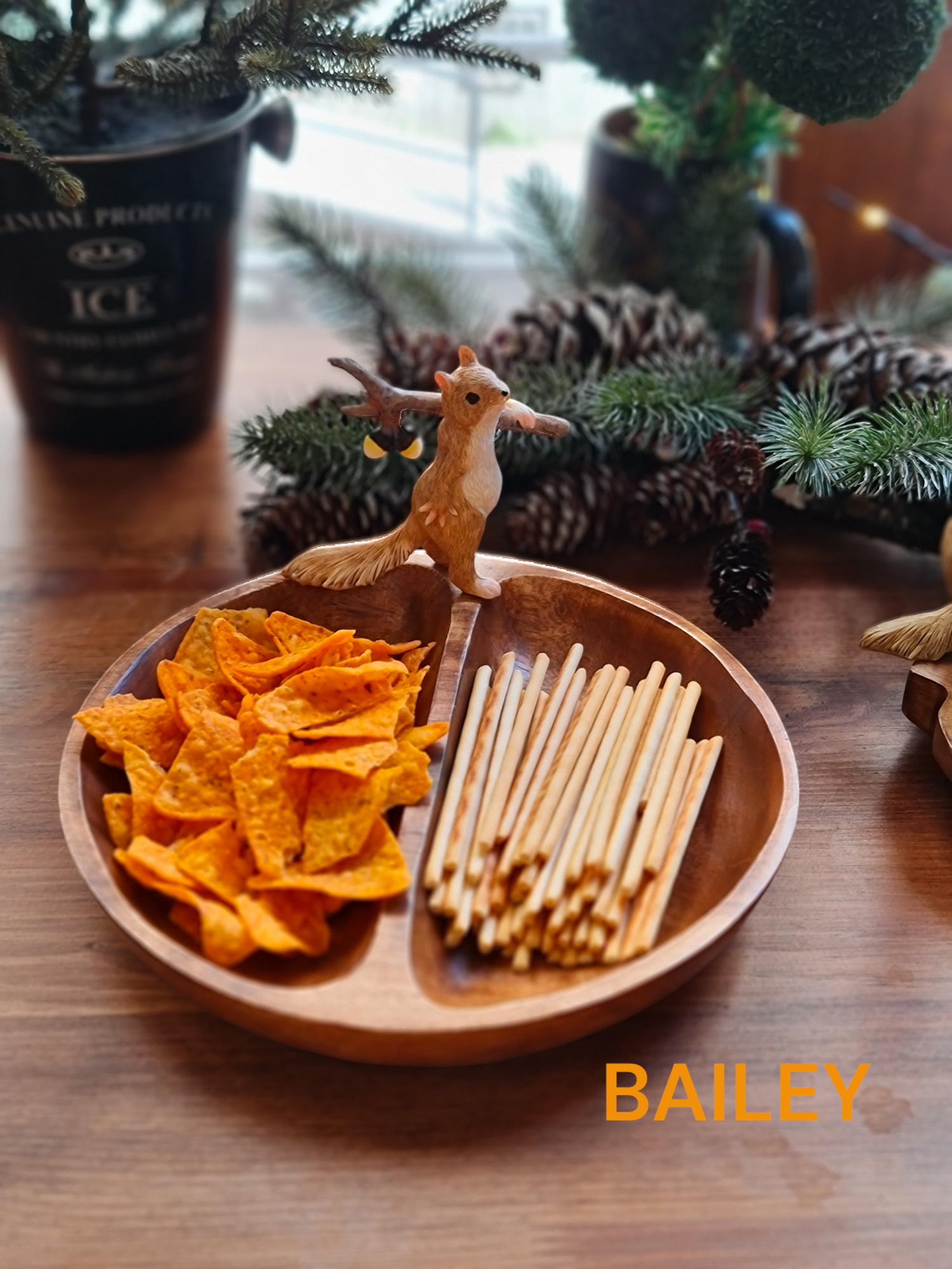 Sincaplı ahşap kuruyemişlik 23 cm 2 bölmelidir.