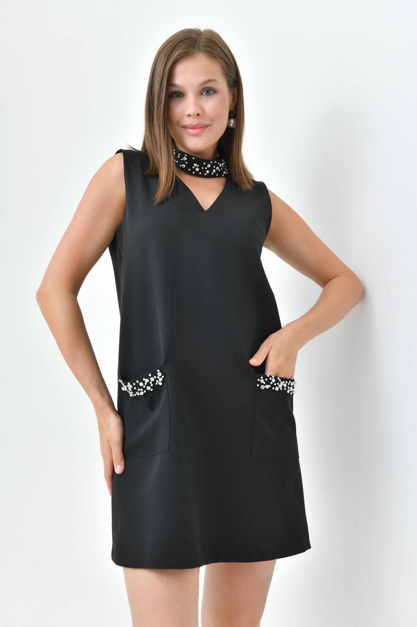 siyah taşlı elbise