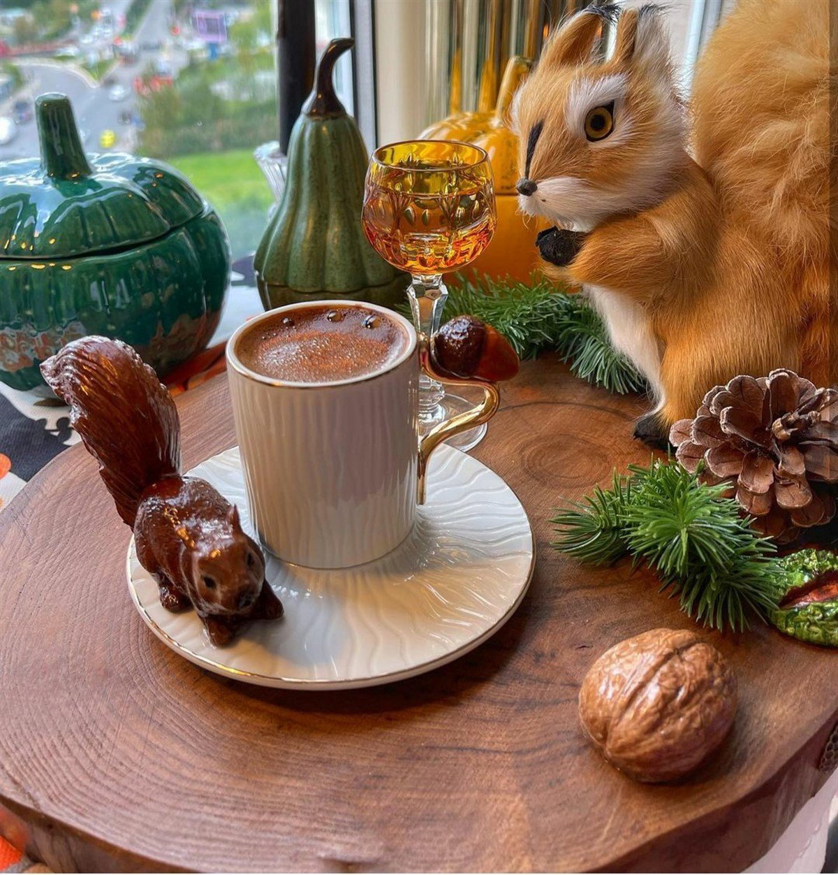 squirrel ayaklı kahve fincanı