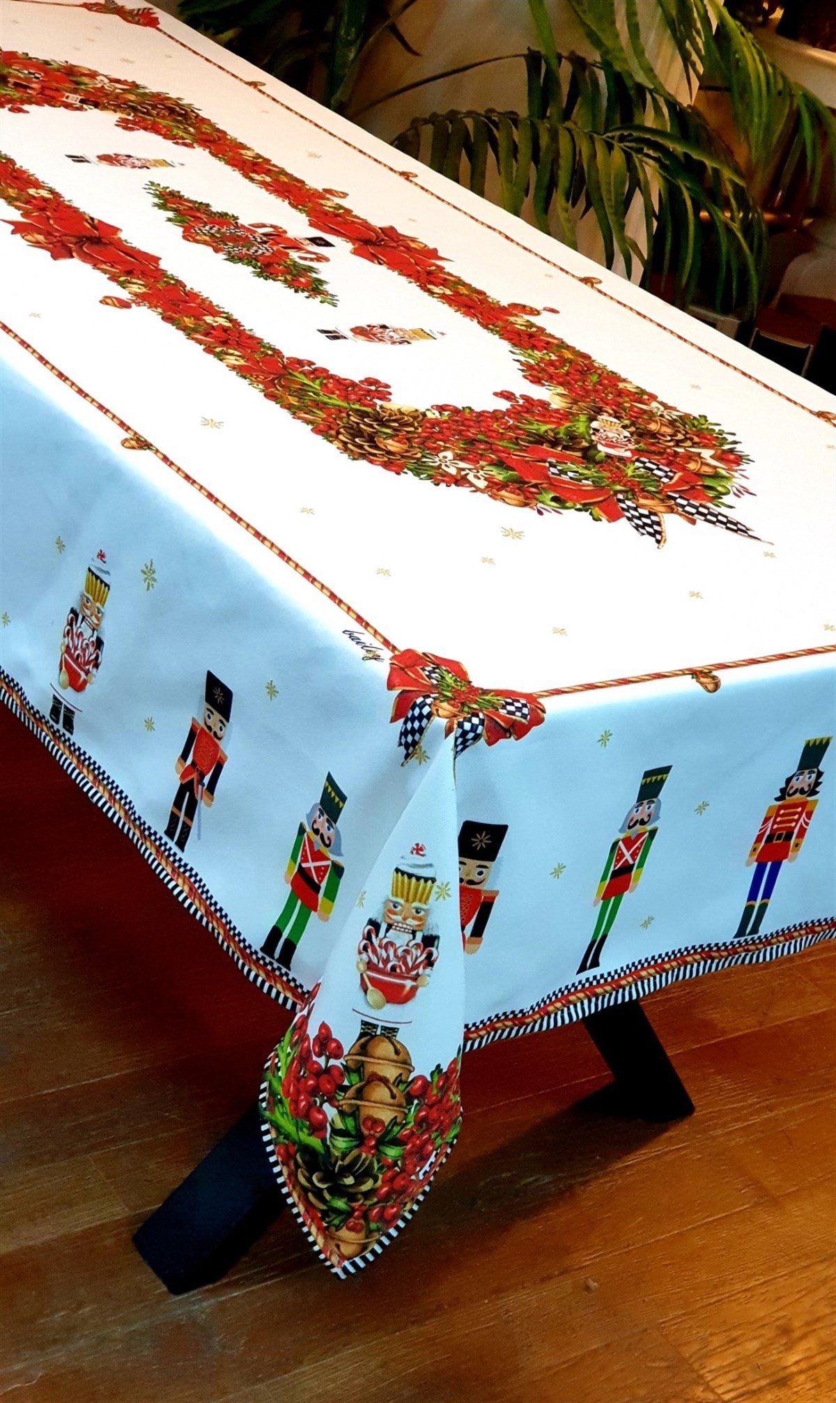 The Nutcracker masa örtüsü 138*240 cm