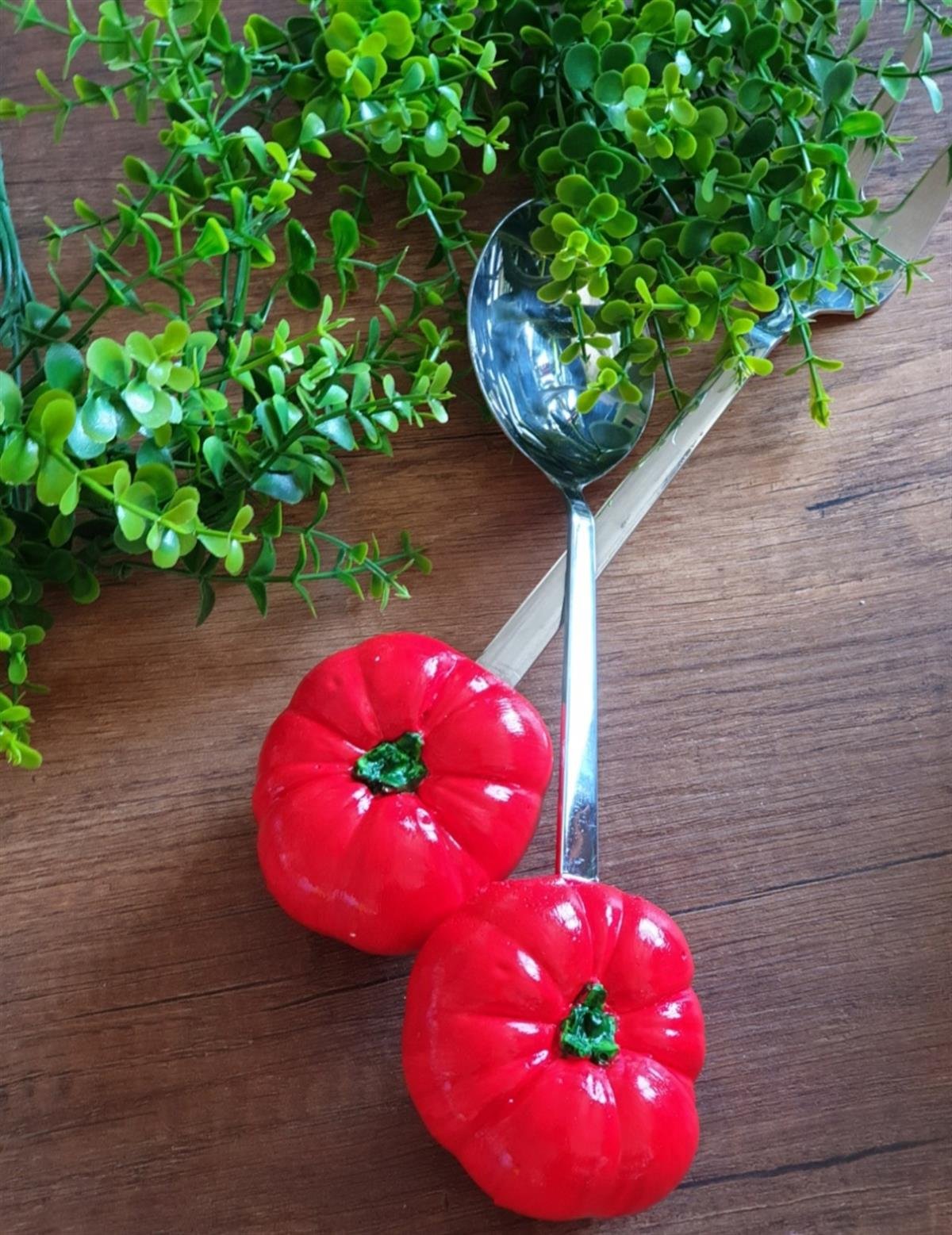 Tomatoes 2 li servis