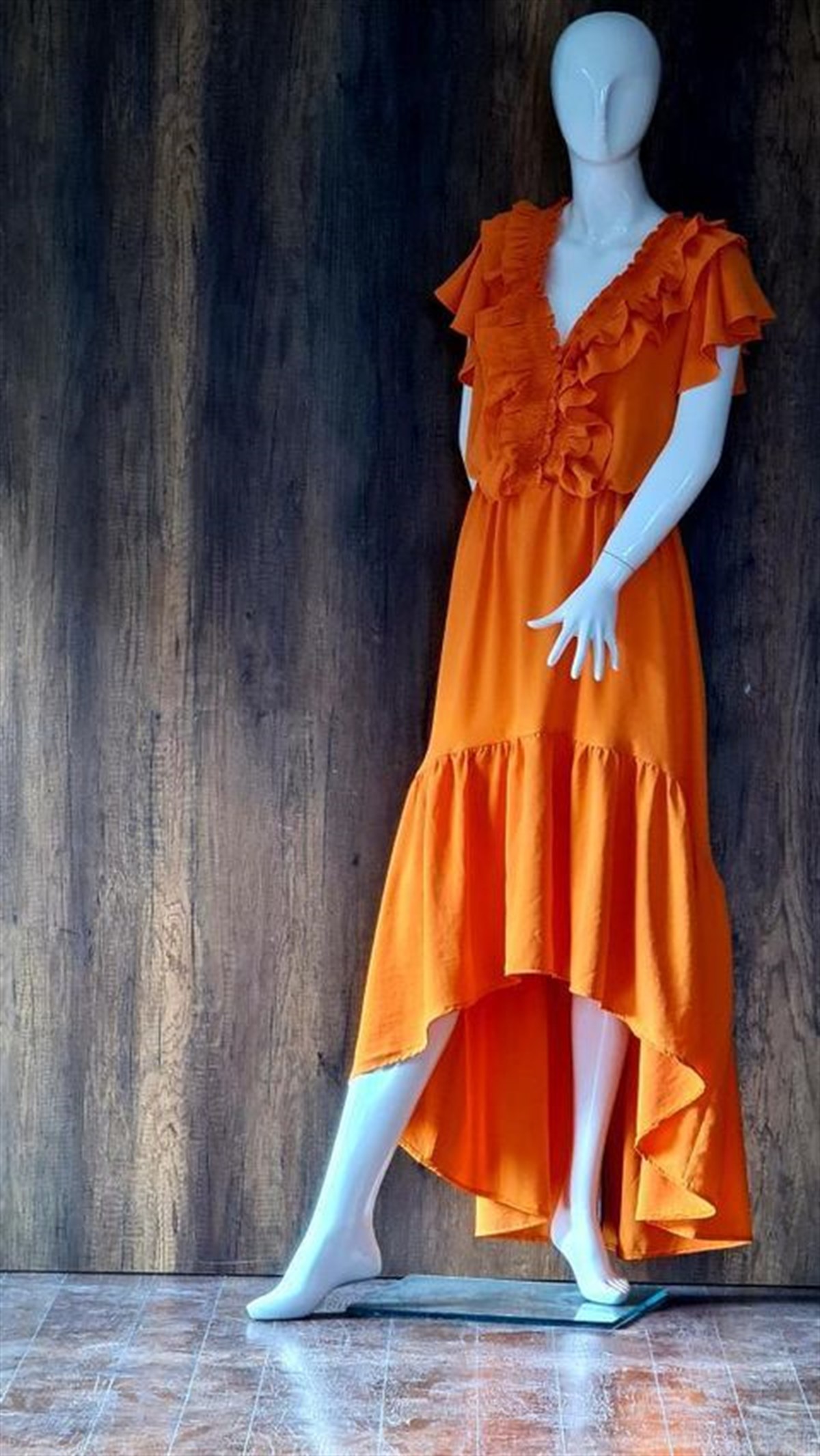 yaka detaylı elbise