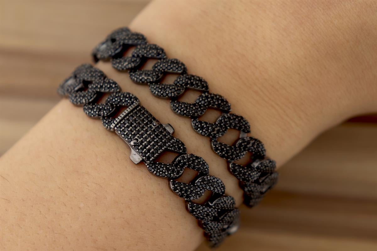 925 Ayar Gümüş 3 Sıra Siyah Taşlı Kalın Gurmet Zincir Bileklik