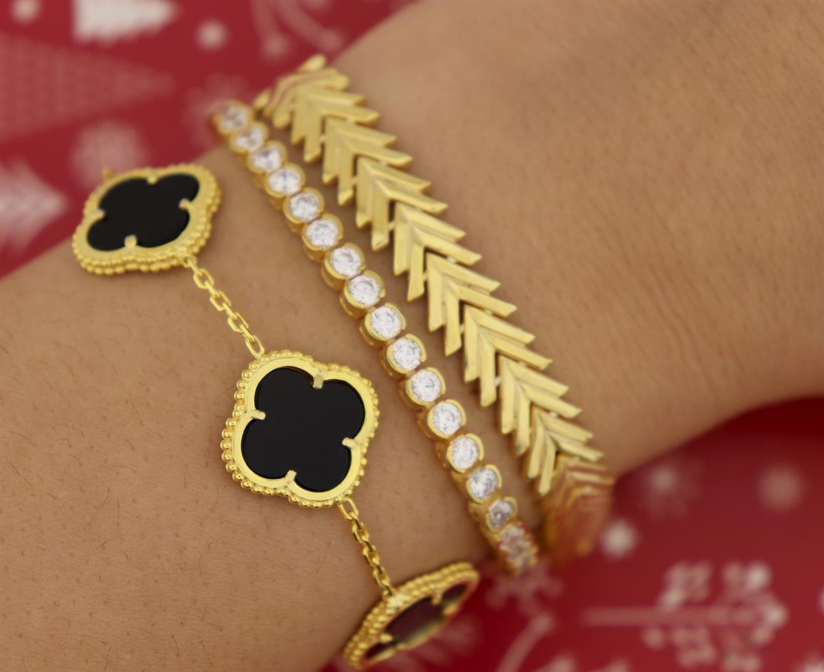 925 Ayar Gümüş Altın Kaplama Siyah Yonca Desen Bileklik