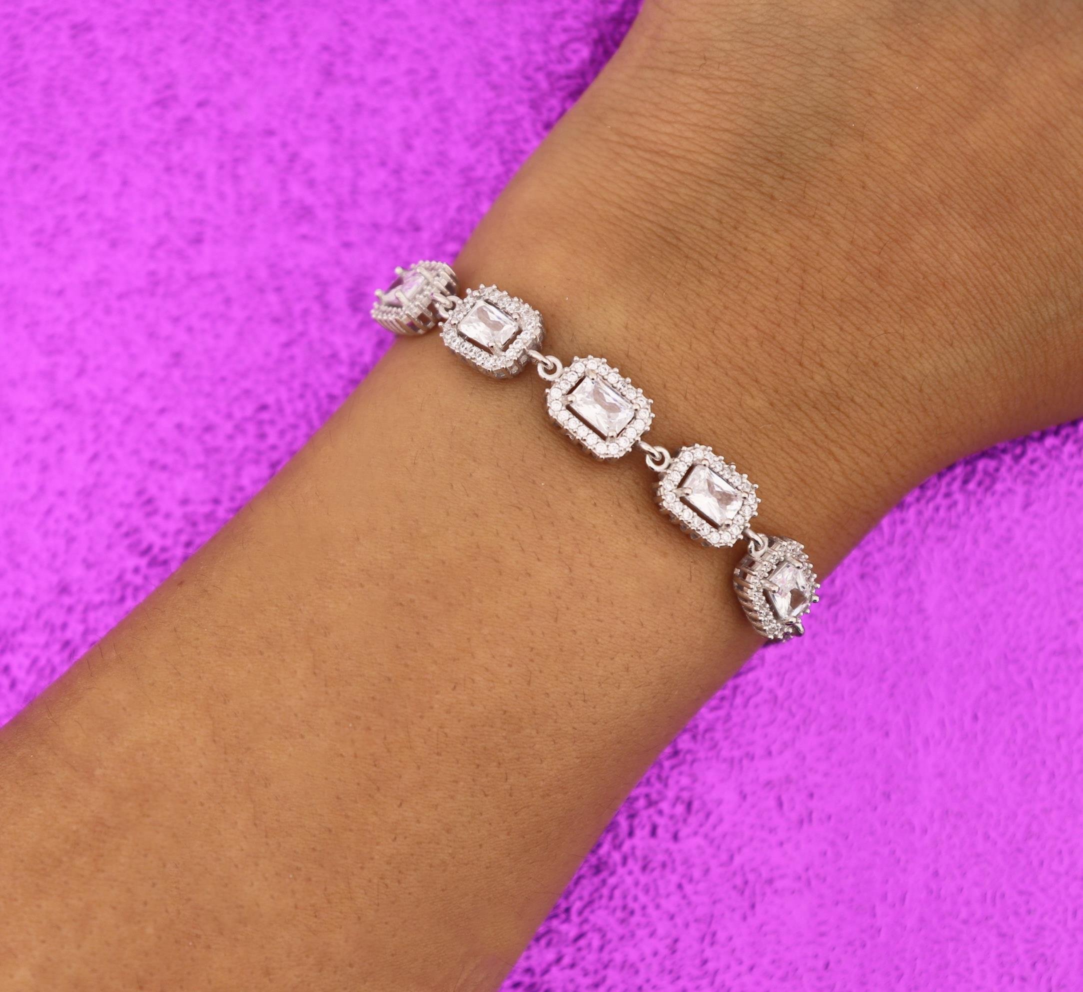 925 Ayar Gümüş Beyaz Baget Taşlı Anturaj Bileklik