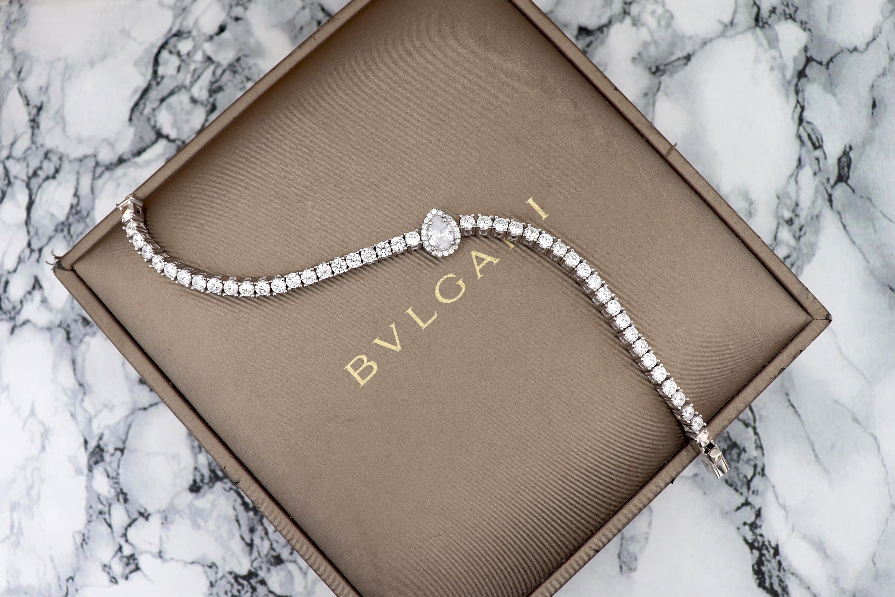 925 Ayar Gümüş Beyaz Damla Taşlı Su Yolu Bileklik