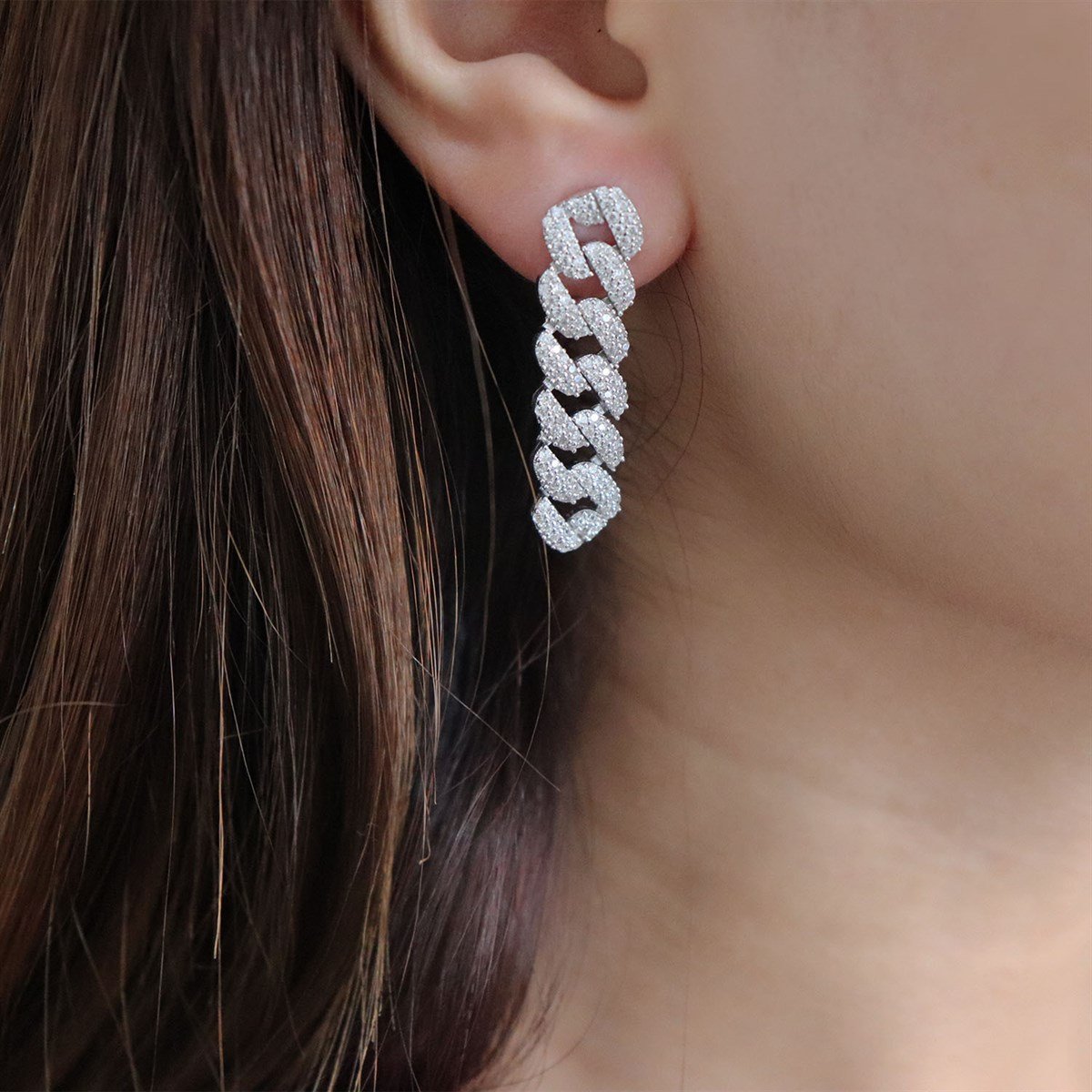 925 Ayar Gümüş Beyaz Gurmet Şık Küpe