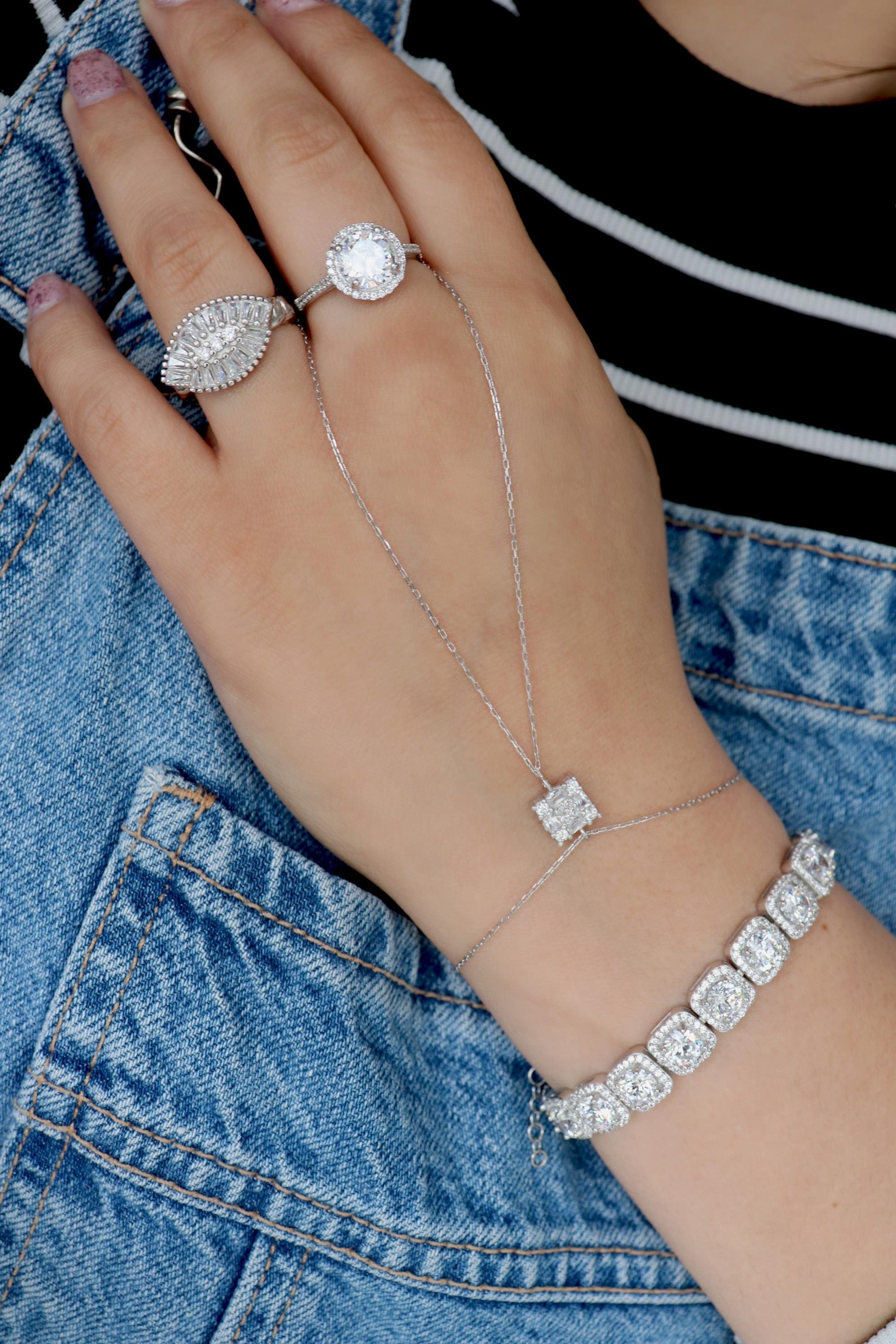 925 Ayar Gümüş Beyaz Kare Taşlı Bileklik