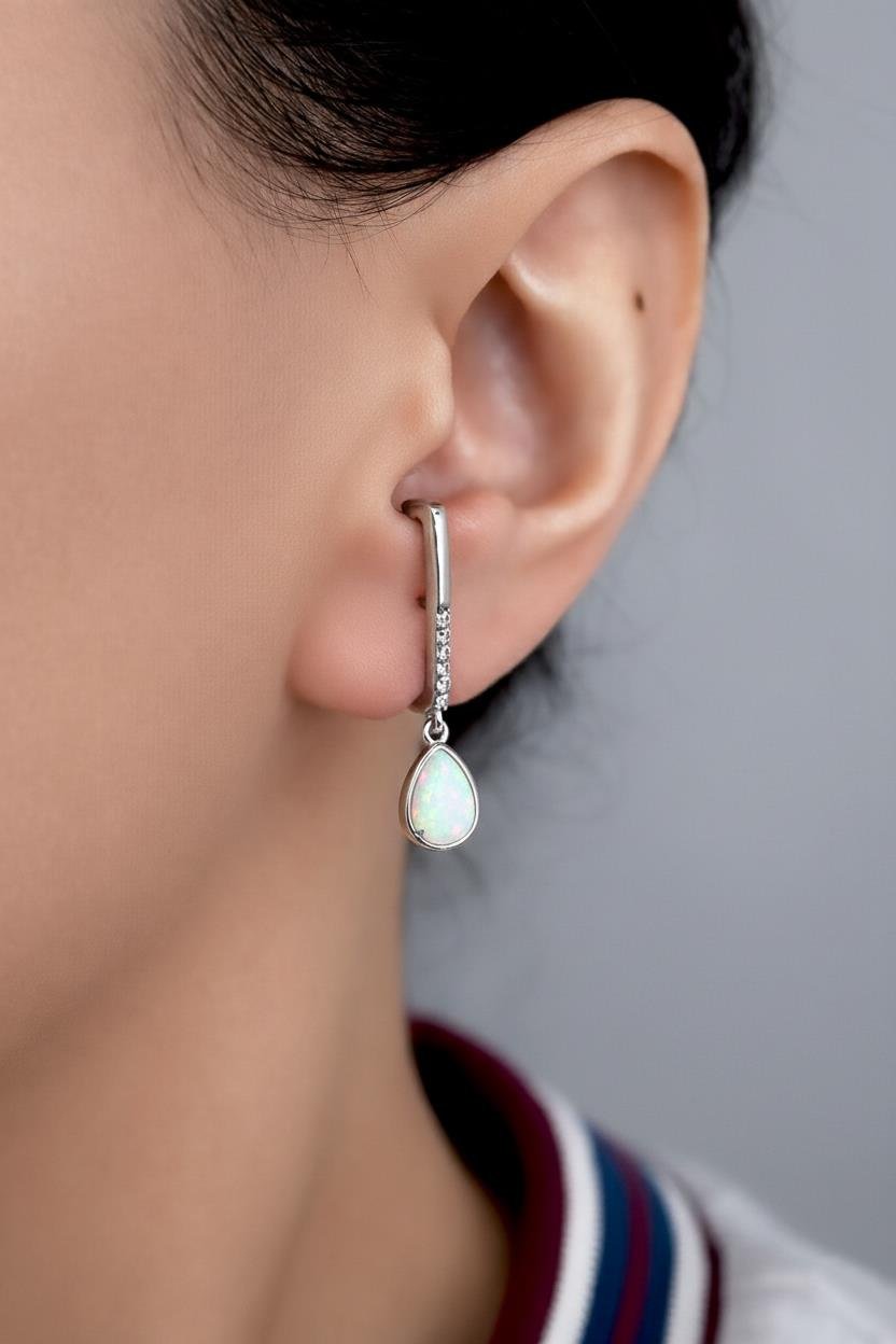 925 Ayar Gümüş Beyaz Opal Damla Taşlı Küpe