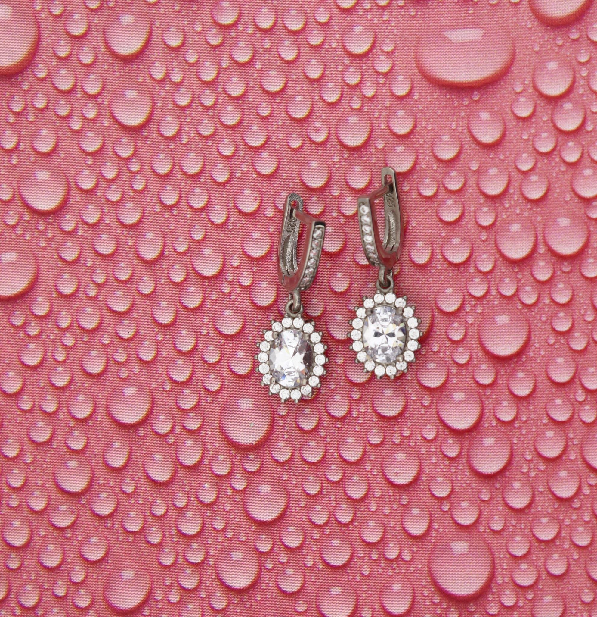 925 Ayar Gümüş Beyaz Oval Anturaj Takı Seti